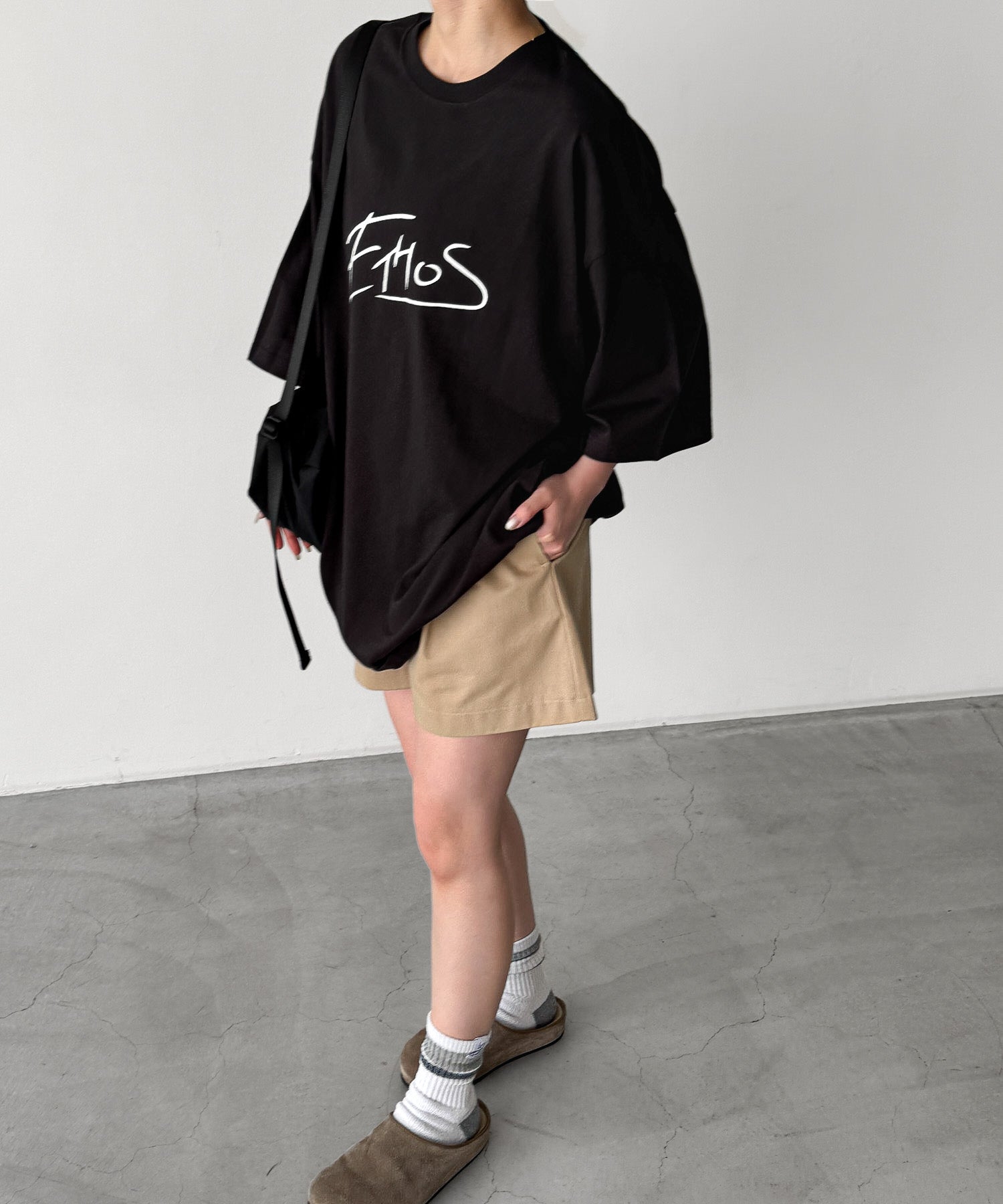 "ETHOS"Tシャツ