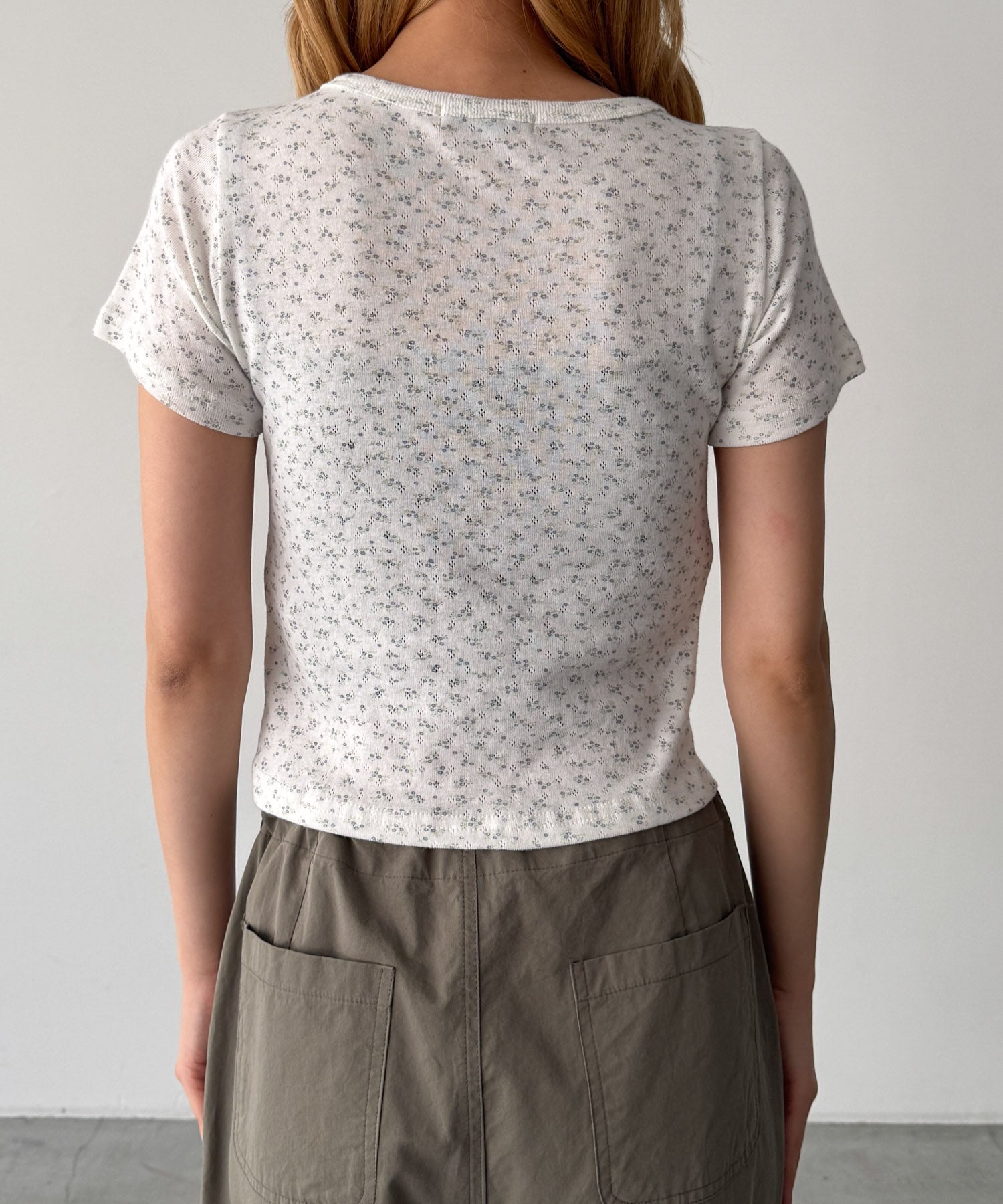 小花ヘンリーTシャツ