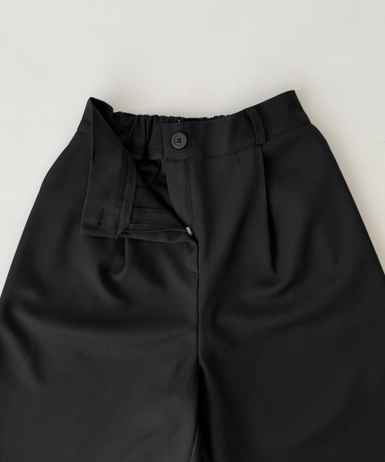 シングルタックハーフパンツ