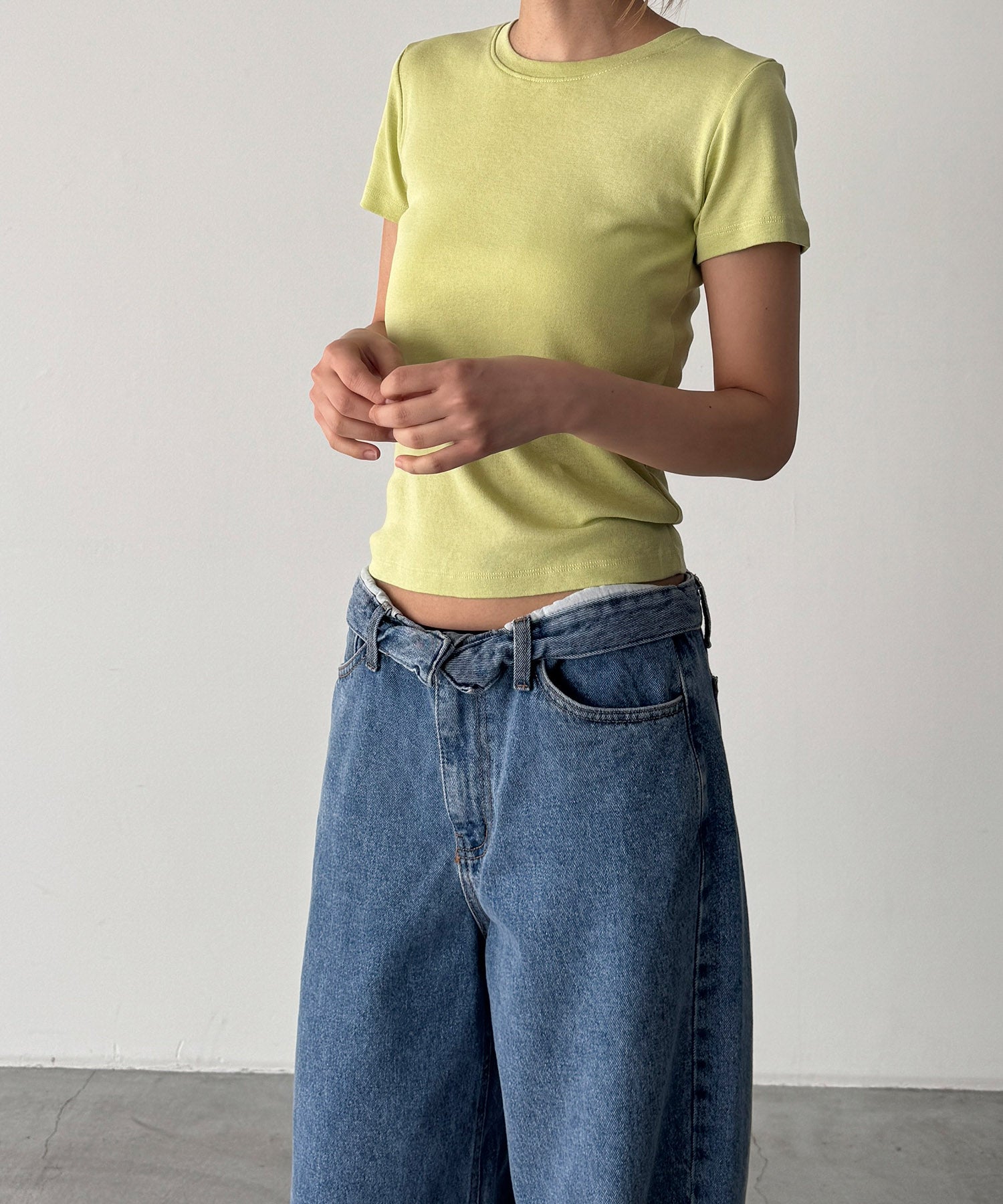 BASICコンパクトTシャツ