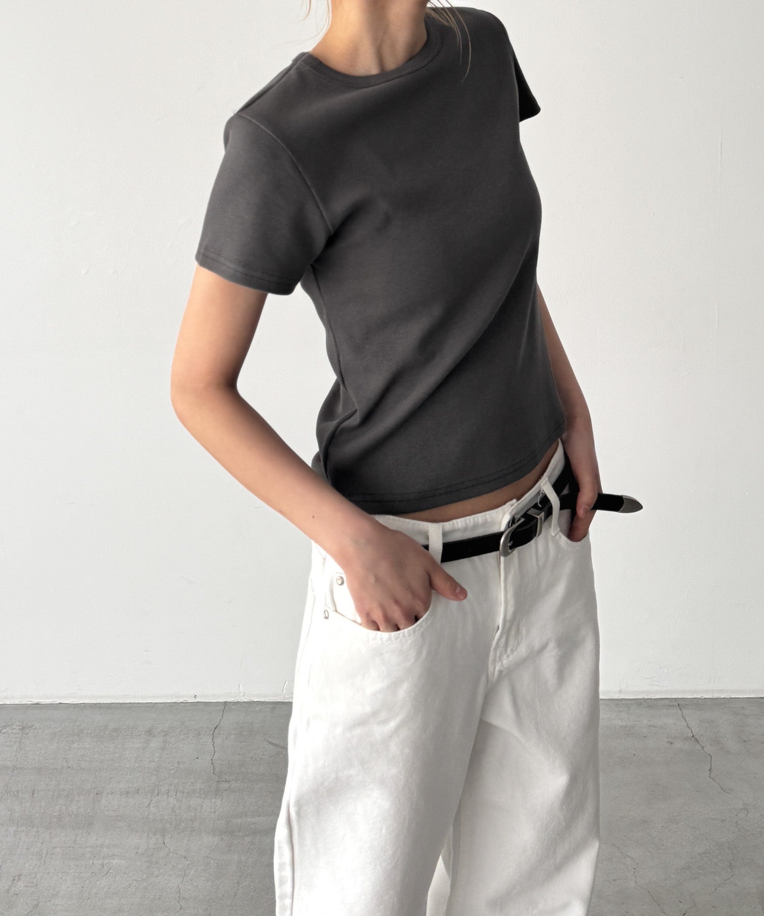 BASICコンパクトTシャツ