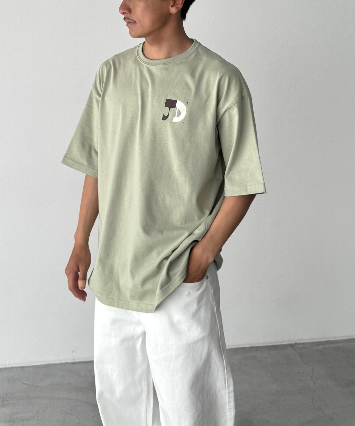 MEN'S:H170 B88 W72 H88(モデル着用サイズXL)