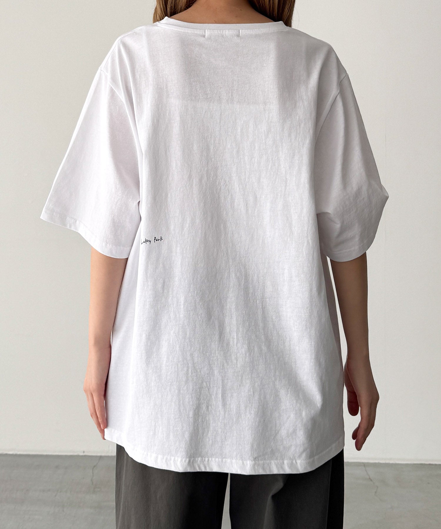 "YET"Tシャツ
