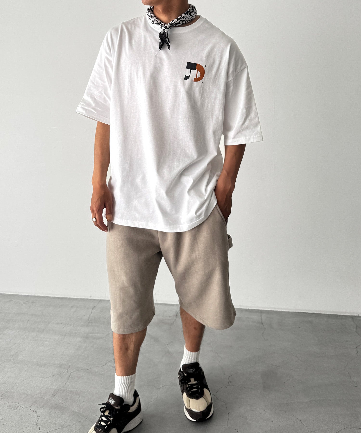 MEN'S:H170 B88 W72 H88(モデル着用サイズXL)