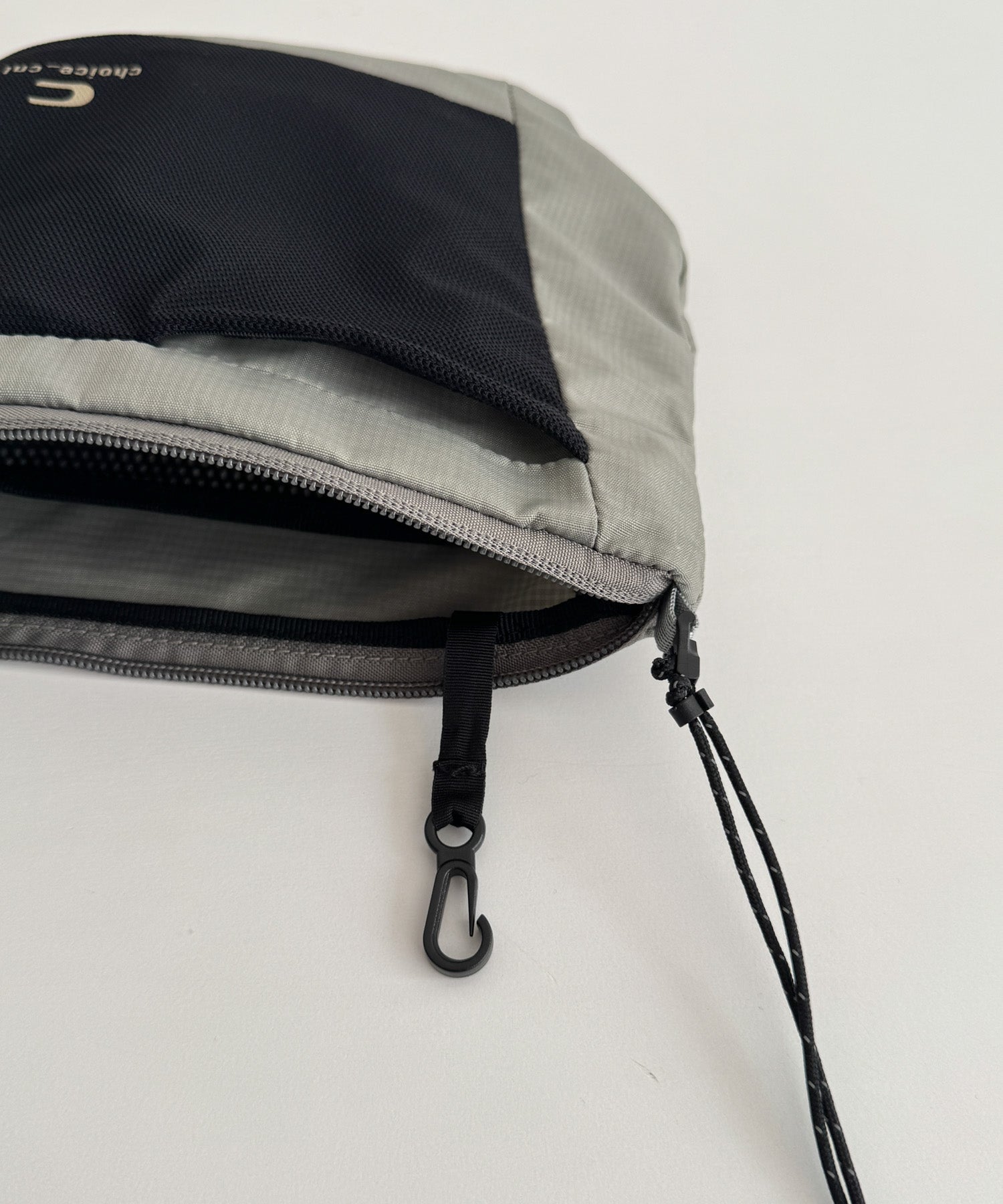 ナイロンメッシュサコッシュ