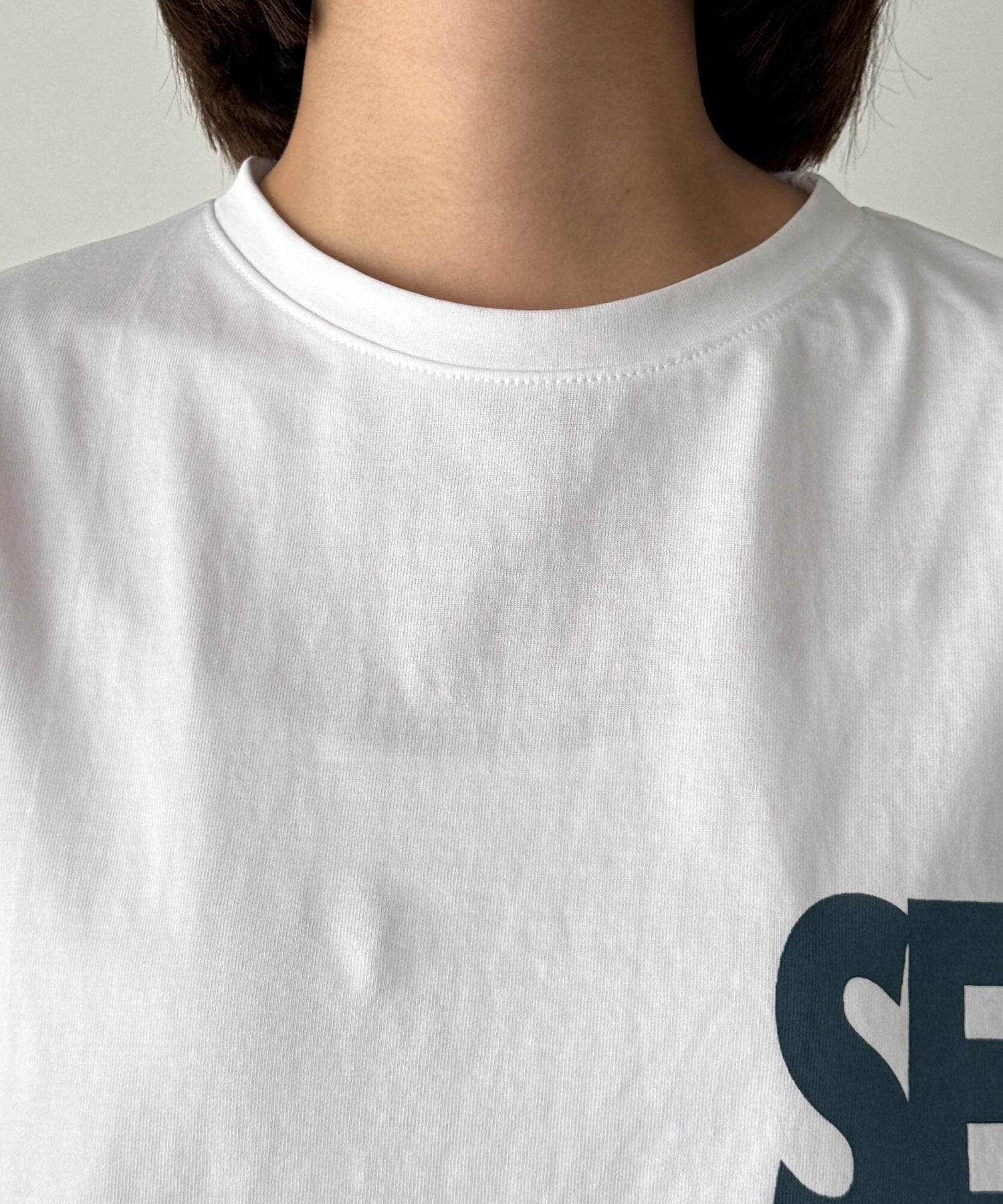 "SEE"Tシャツ