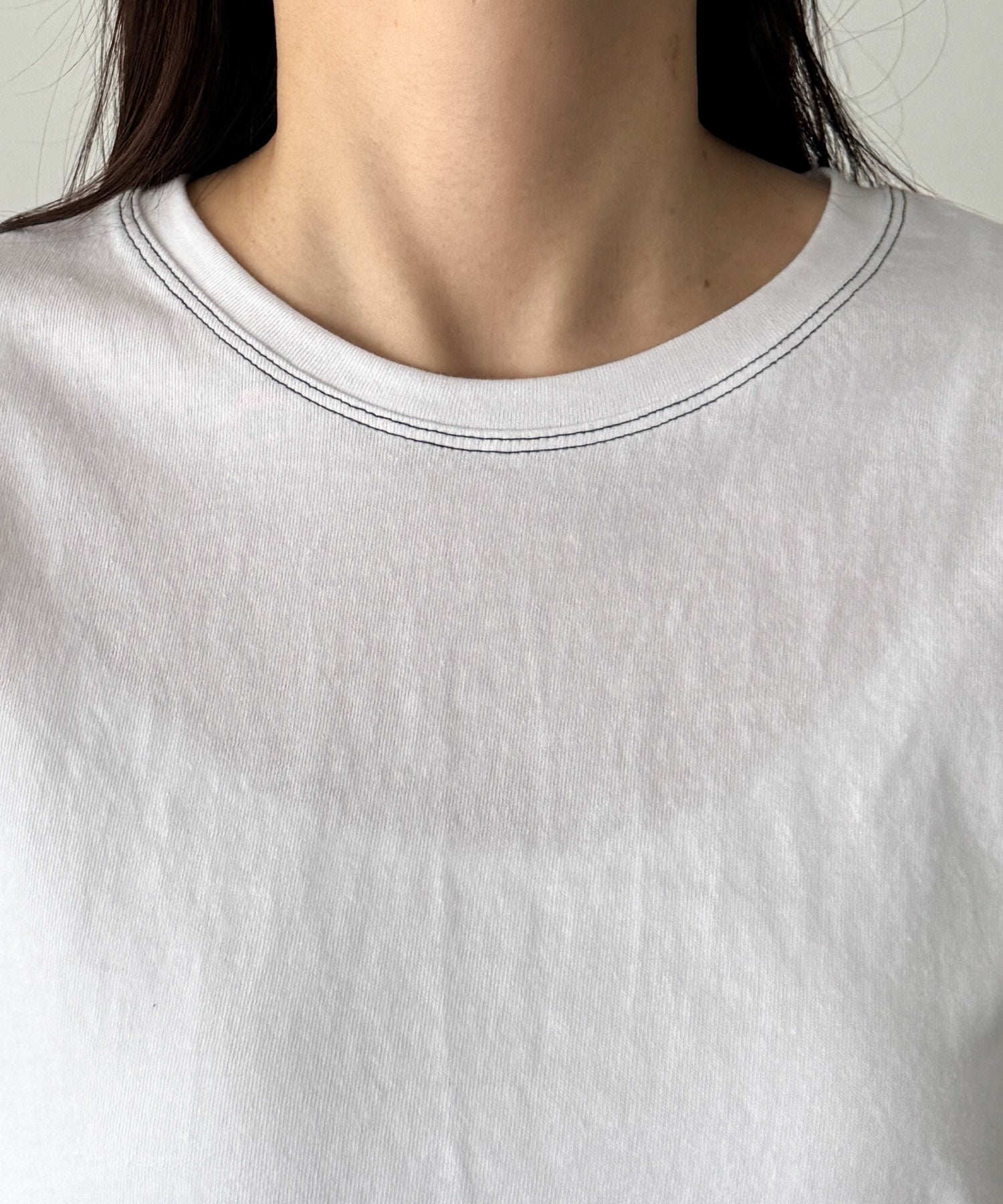 "SEE"ステッチTシャツ