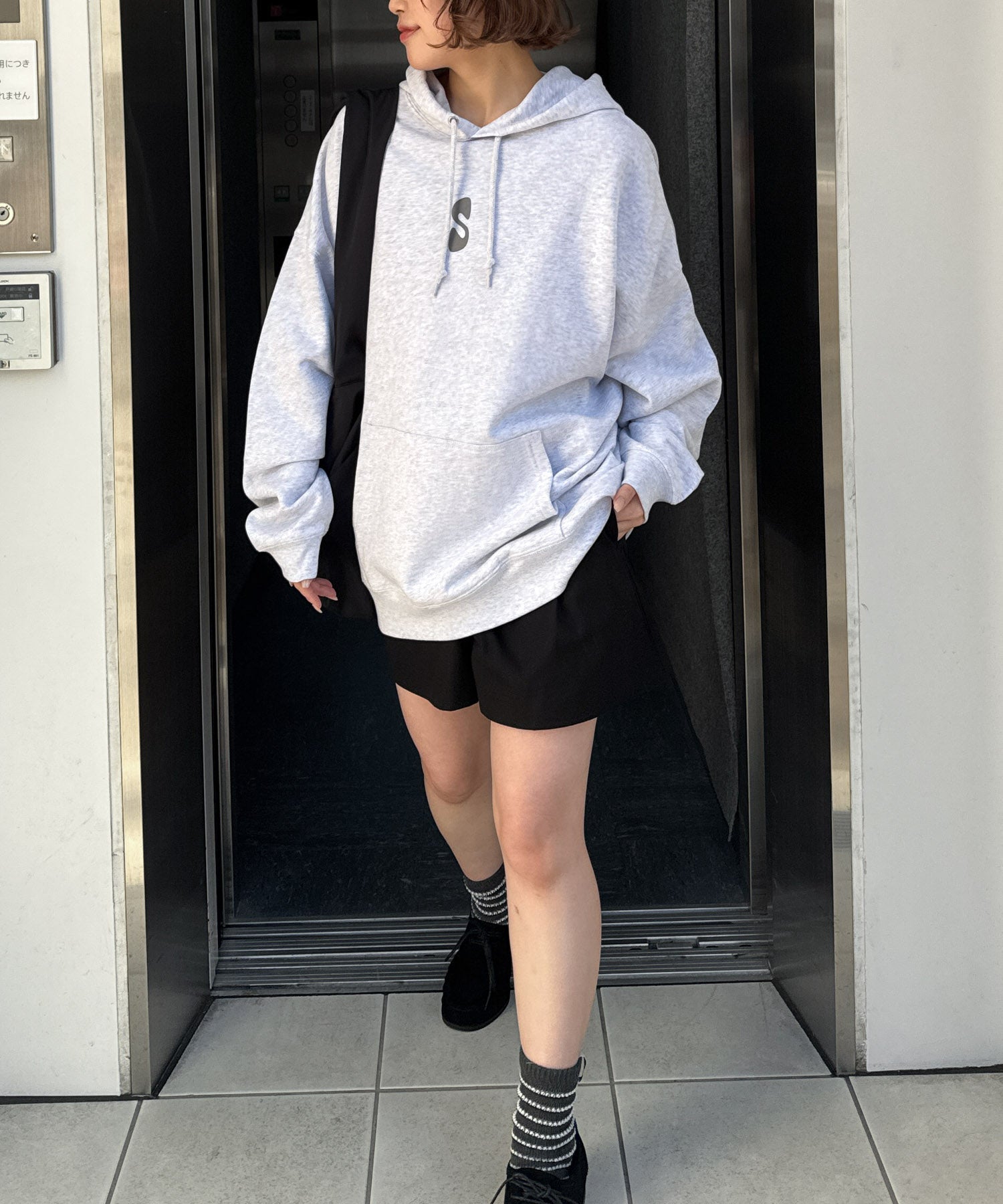 H154 B80 W64 H84(モデル着用サイズL)