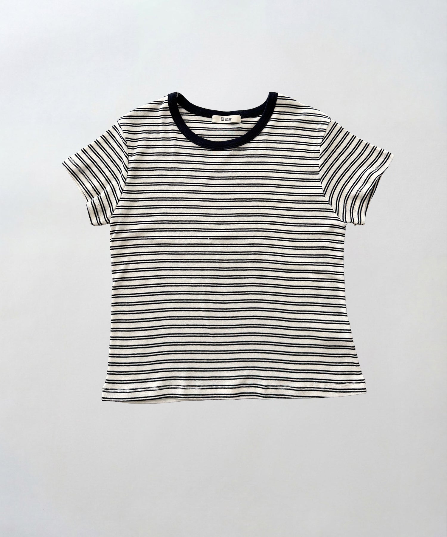 細ボーダーTシャツ