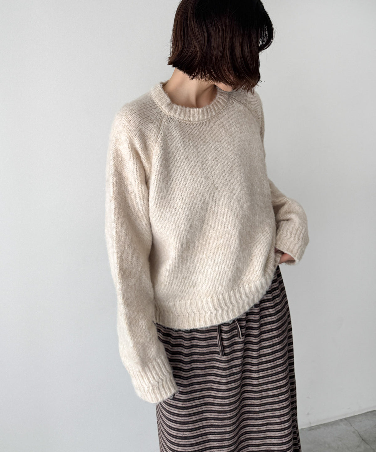 H154 B80 W64 H84