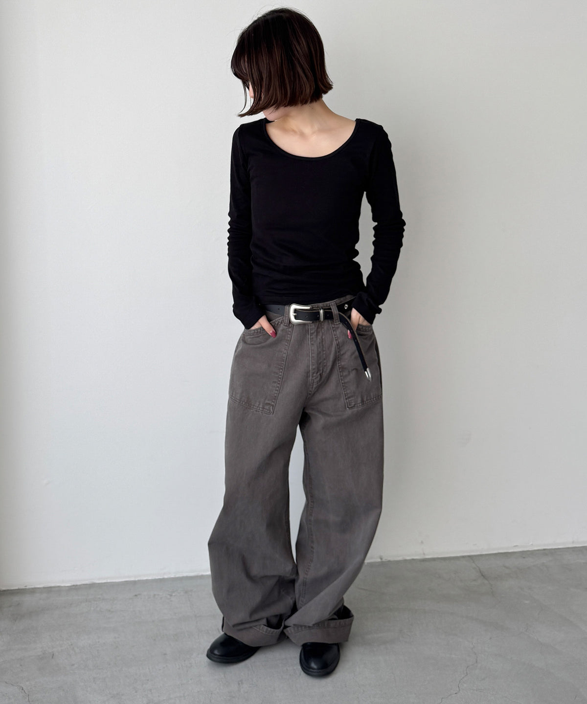 コットンラウンドネックロンT