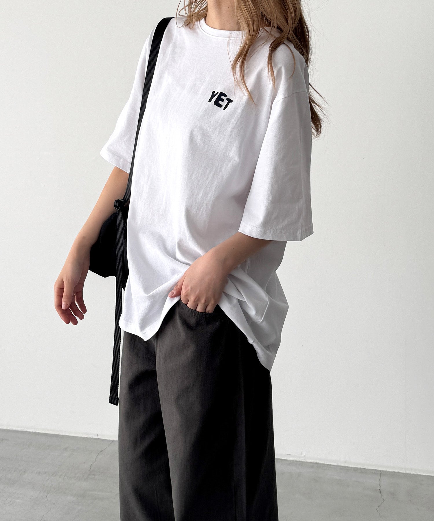 "YET"Tシャツ