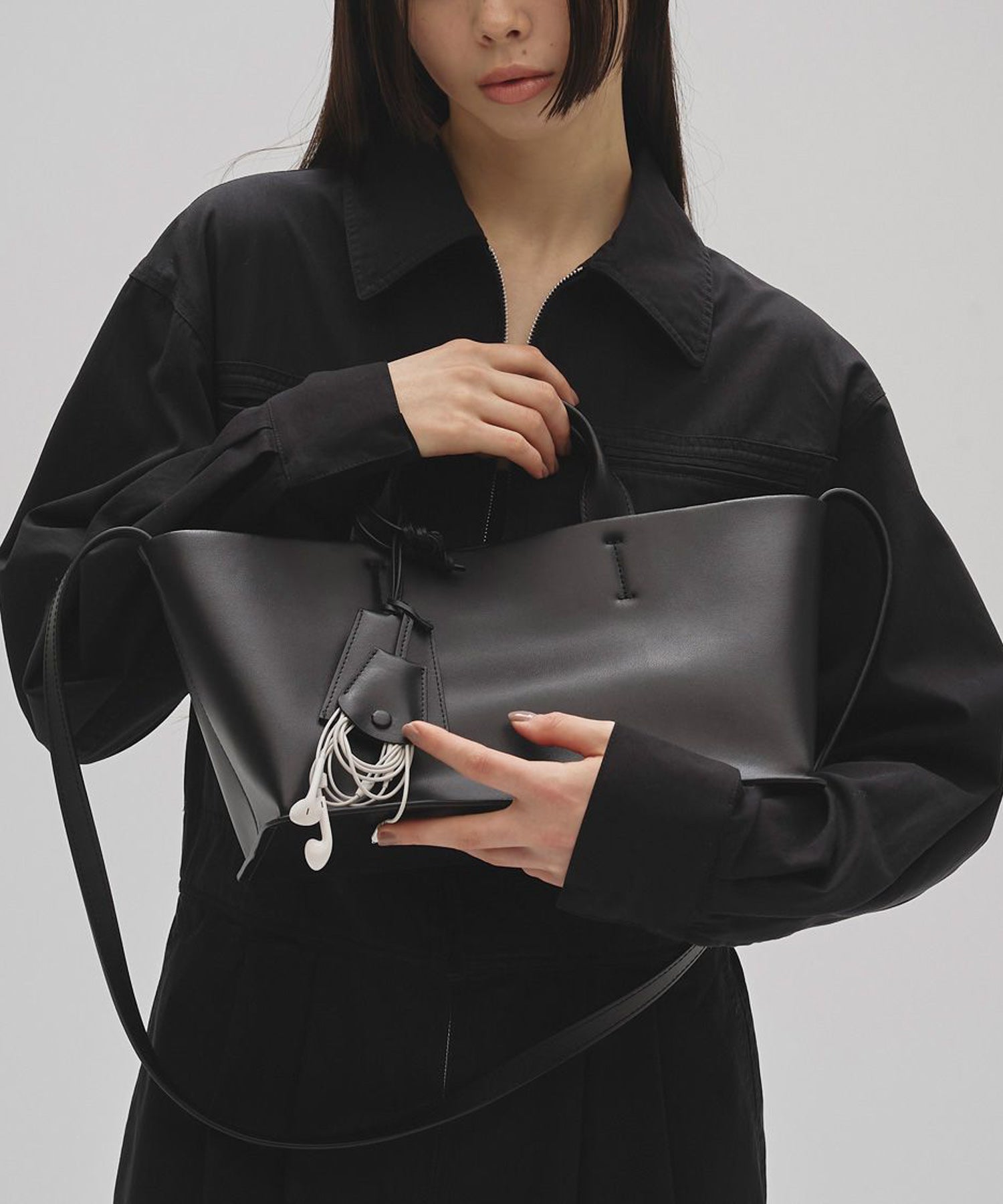 Useful Leather Bag(M) ユースフルレザーバッグ/12521011