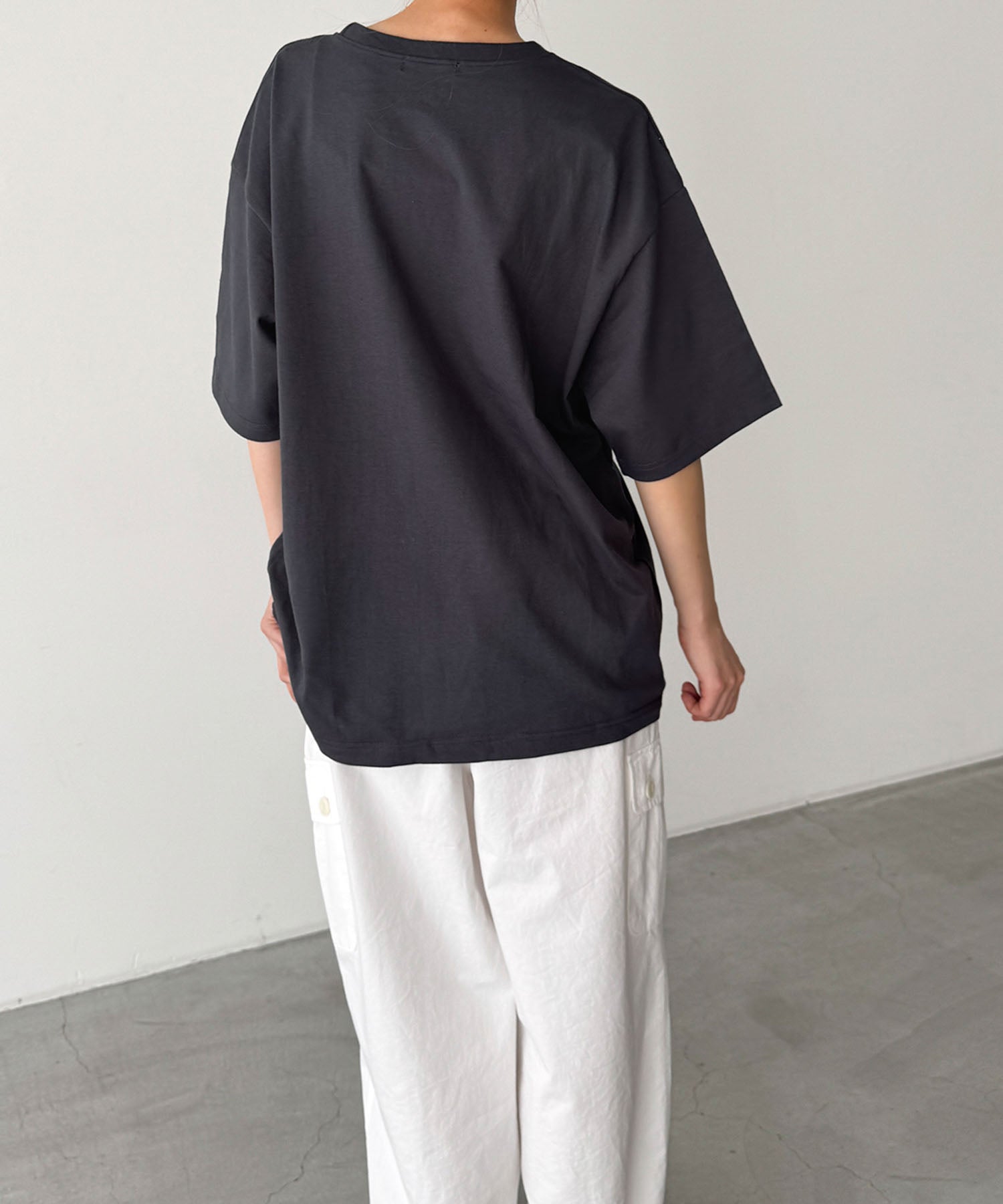 "U IF M"Tシャツ