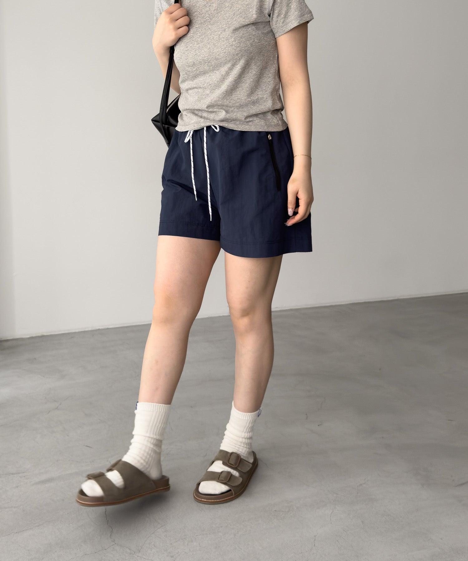 ドローストリングナイロンショートパンツ