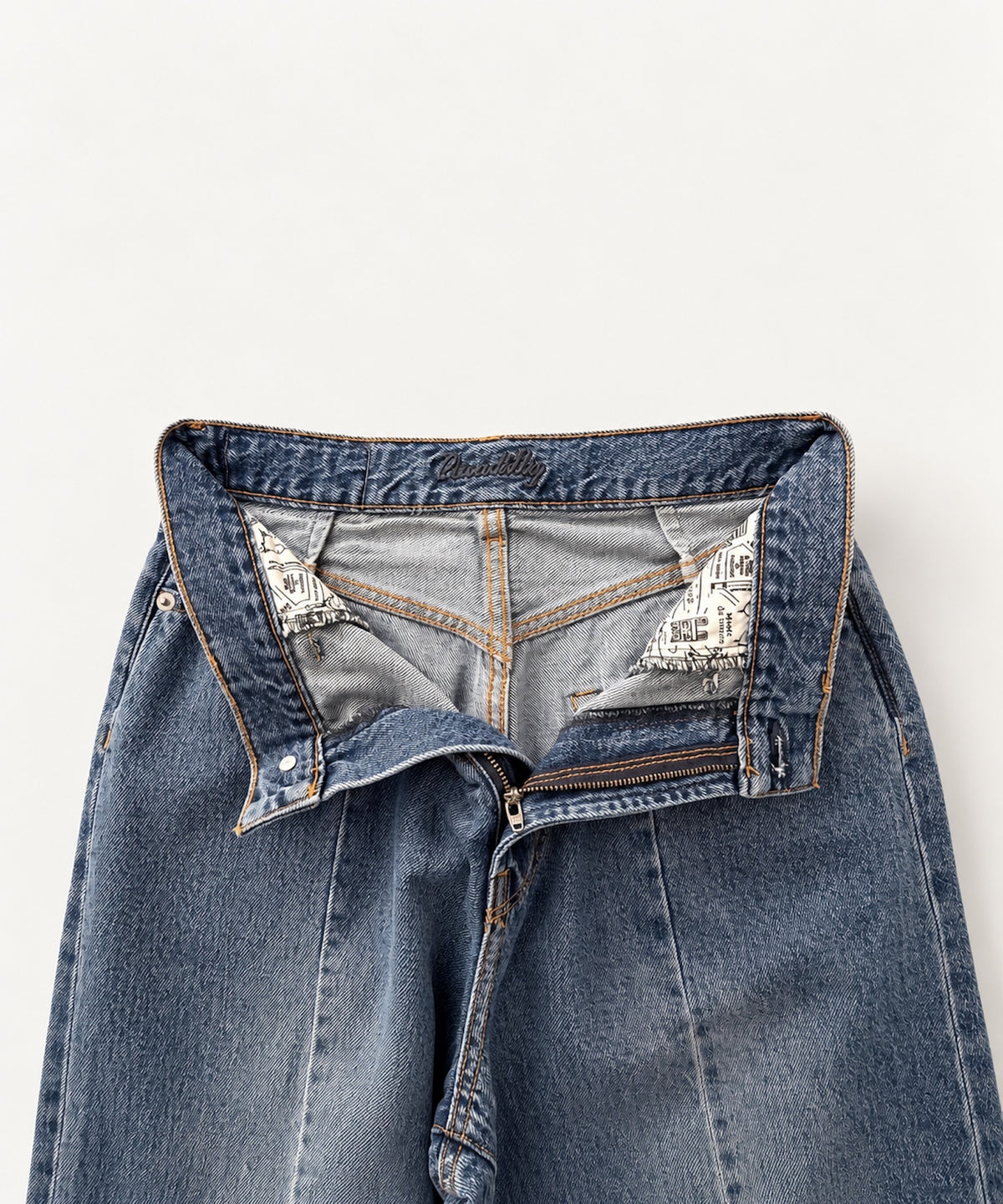 "Astrid"リワークドストレートデニムパンツ