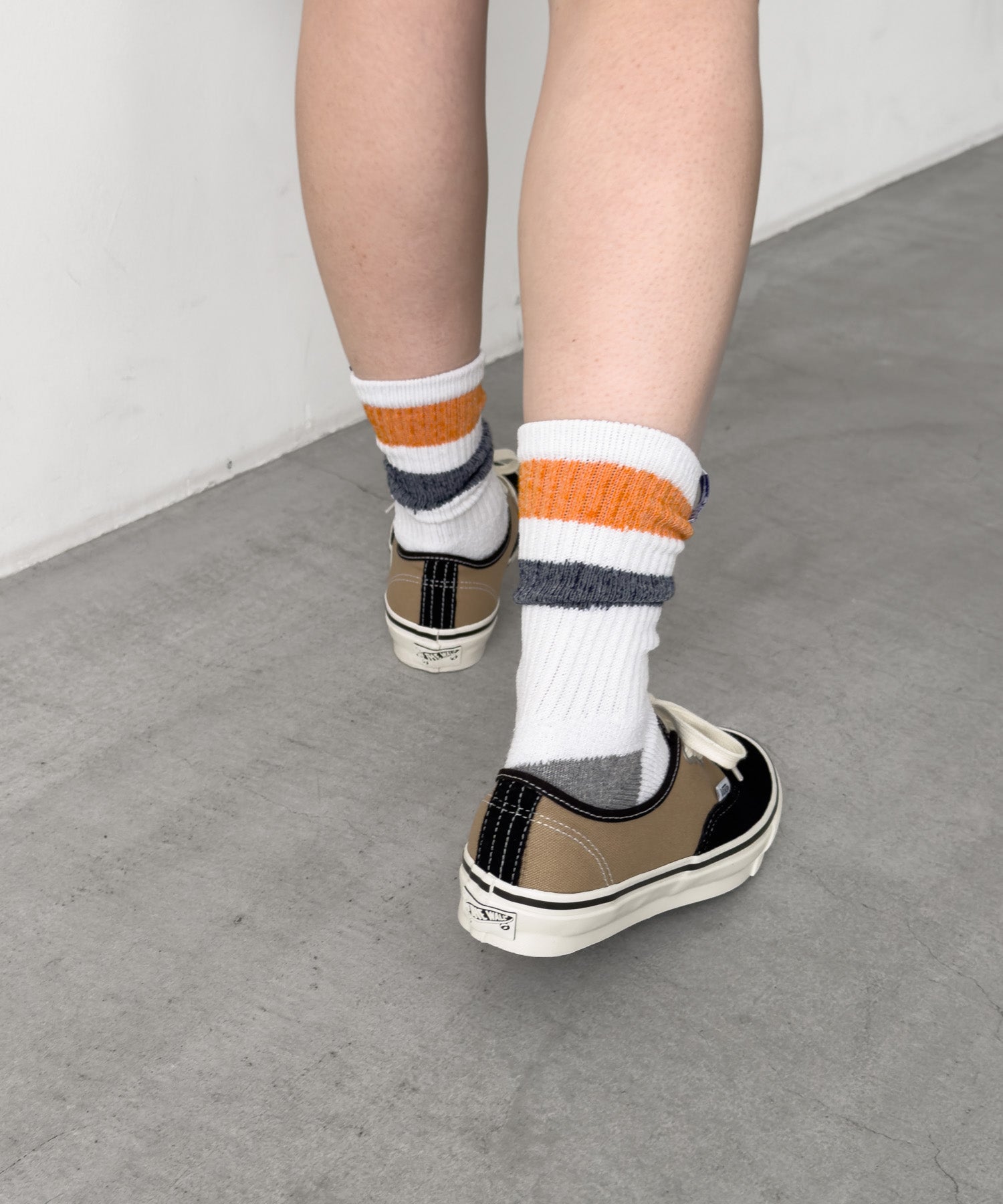 LX Authentic 44/VN000D9NGGT