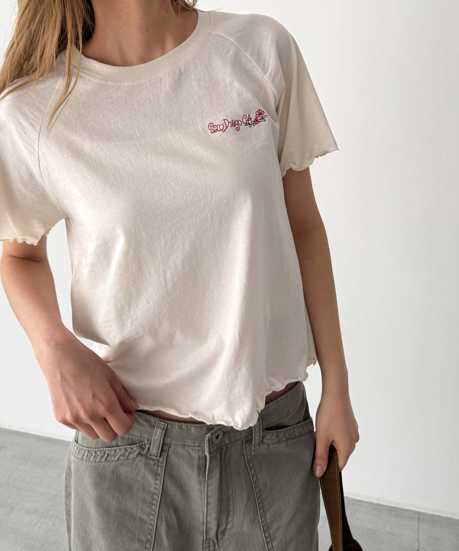 刺繍ラグランメローTシャツ