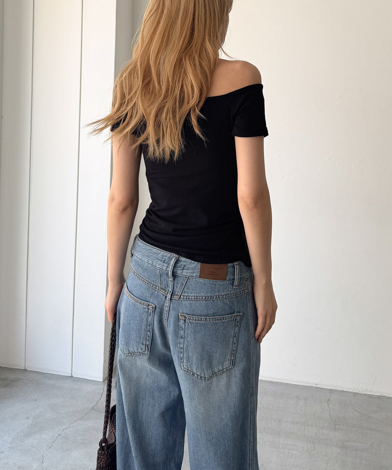 ワンショルダーサイドギャザーTシャツ