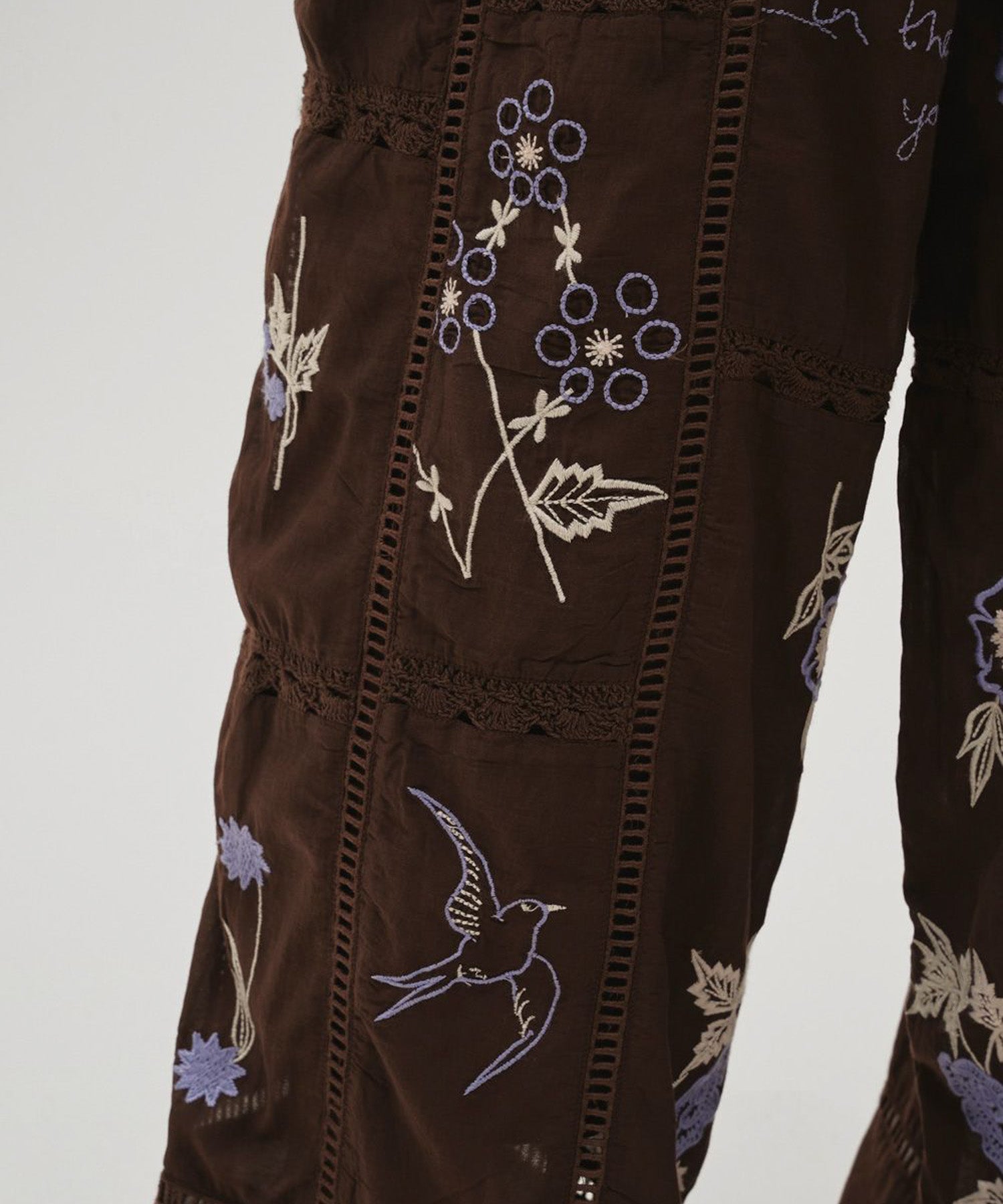 Embroidery Patchwork Trousers エンブロイダリーパッチワークトラウザーズ/12610719