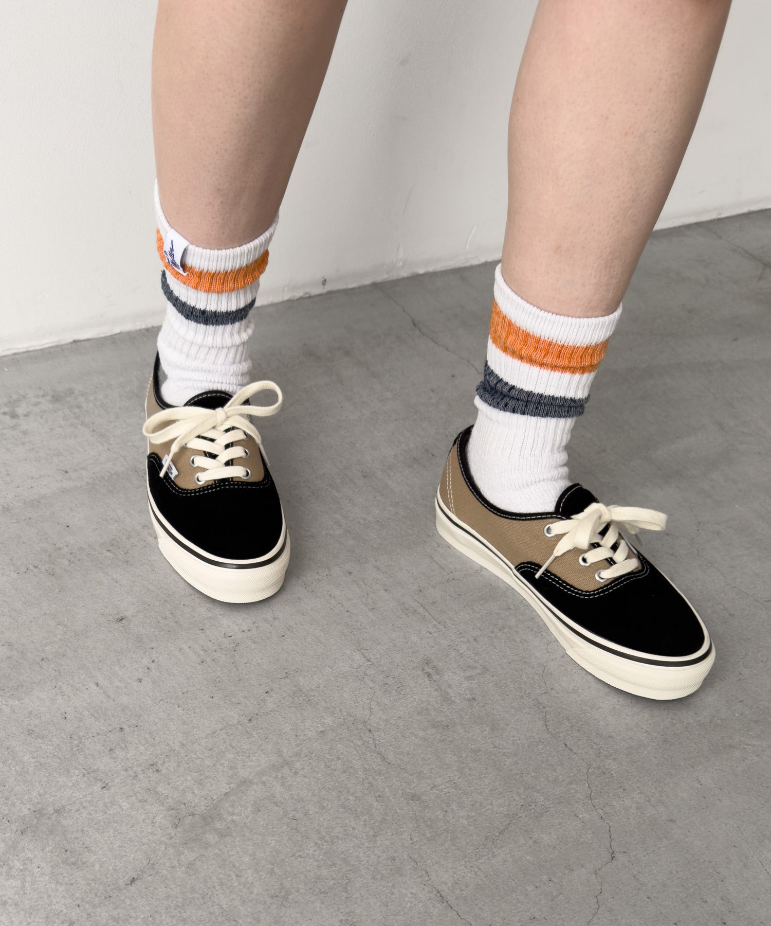 LX Authentic 44/VN000D9NGGT