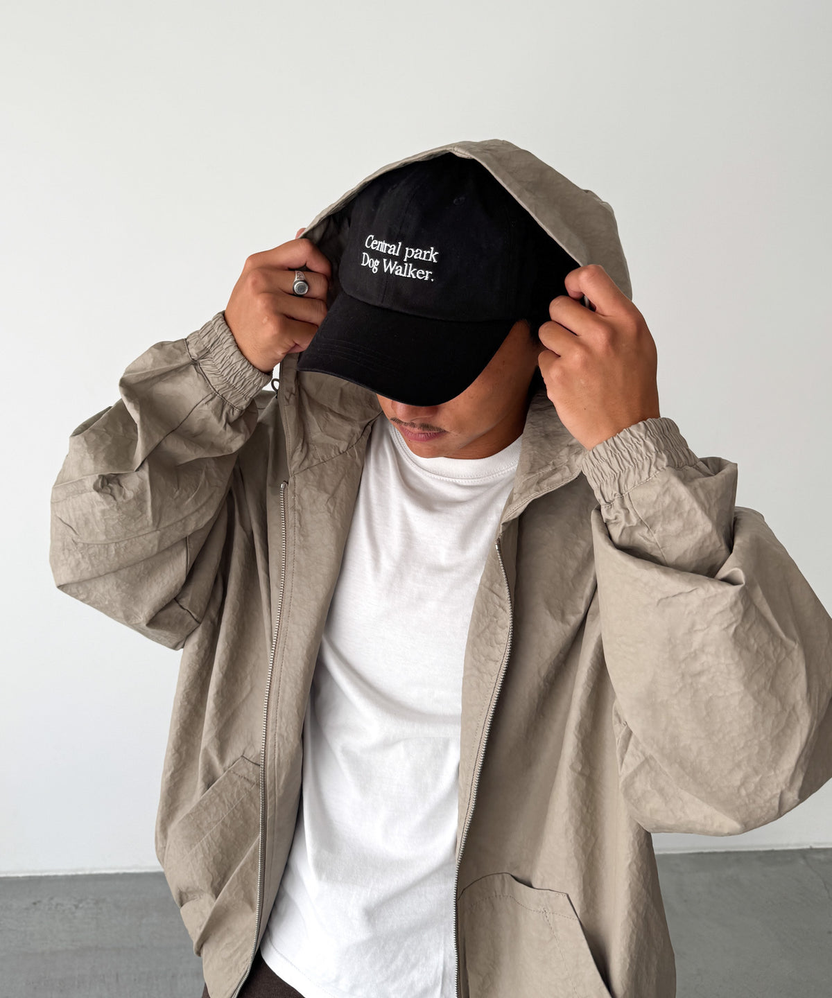 "Dog Walker"ロゴCAP