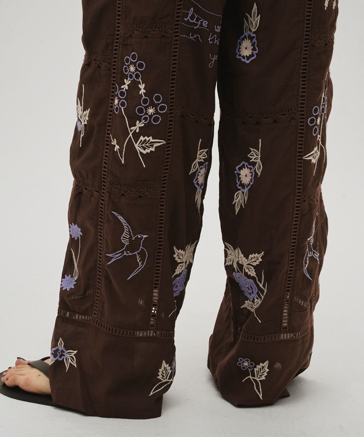 Embroidery Patchwork Trousers エンブロイダリーパッチワークトラウザーズ/12610719