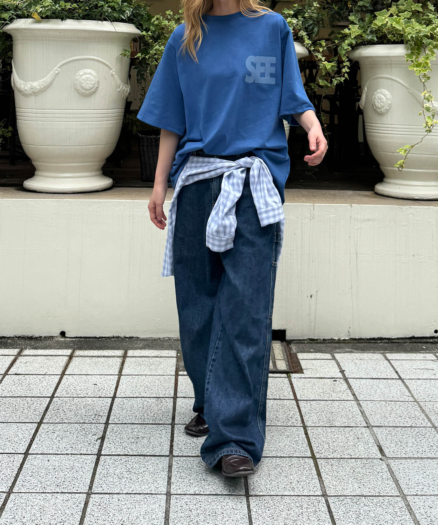 "SEE"Tシャツ