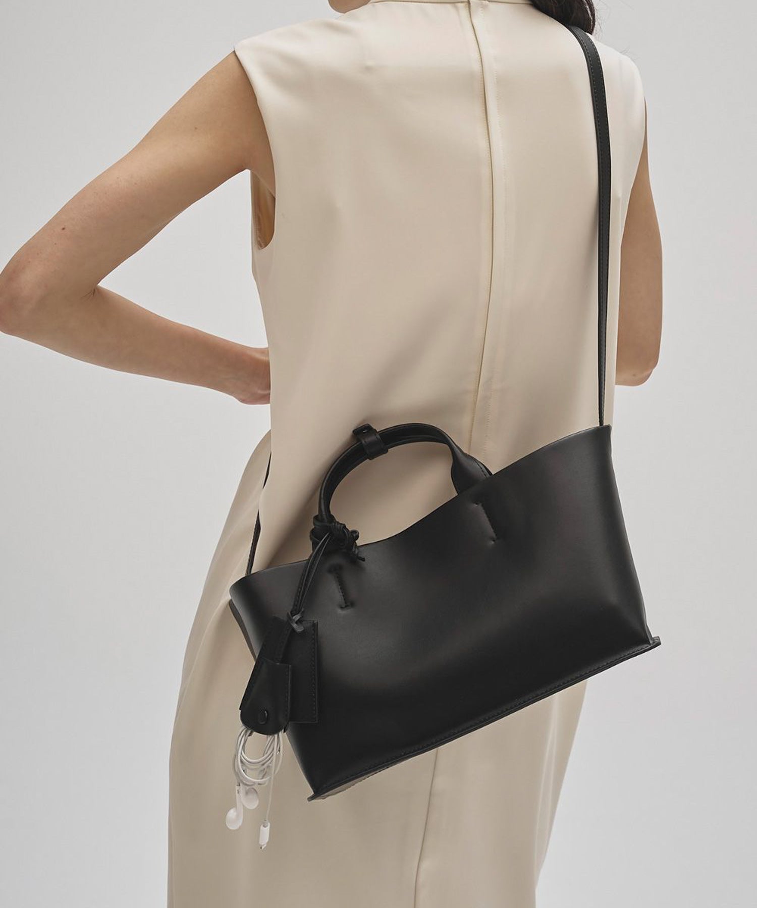 Useful Leather Bag(M) ユースフルレザーバッグ/12521011