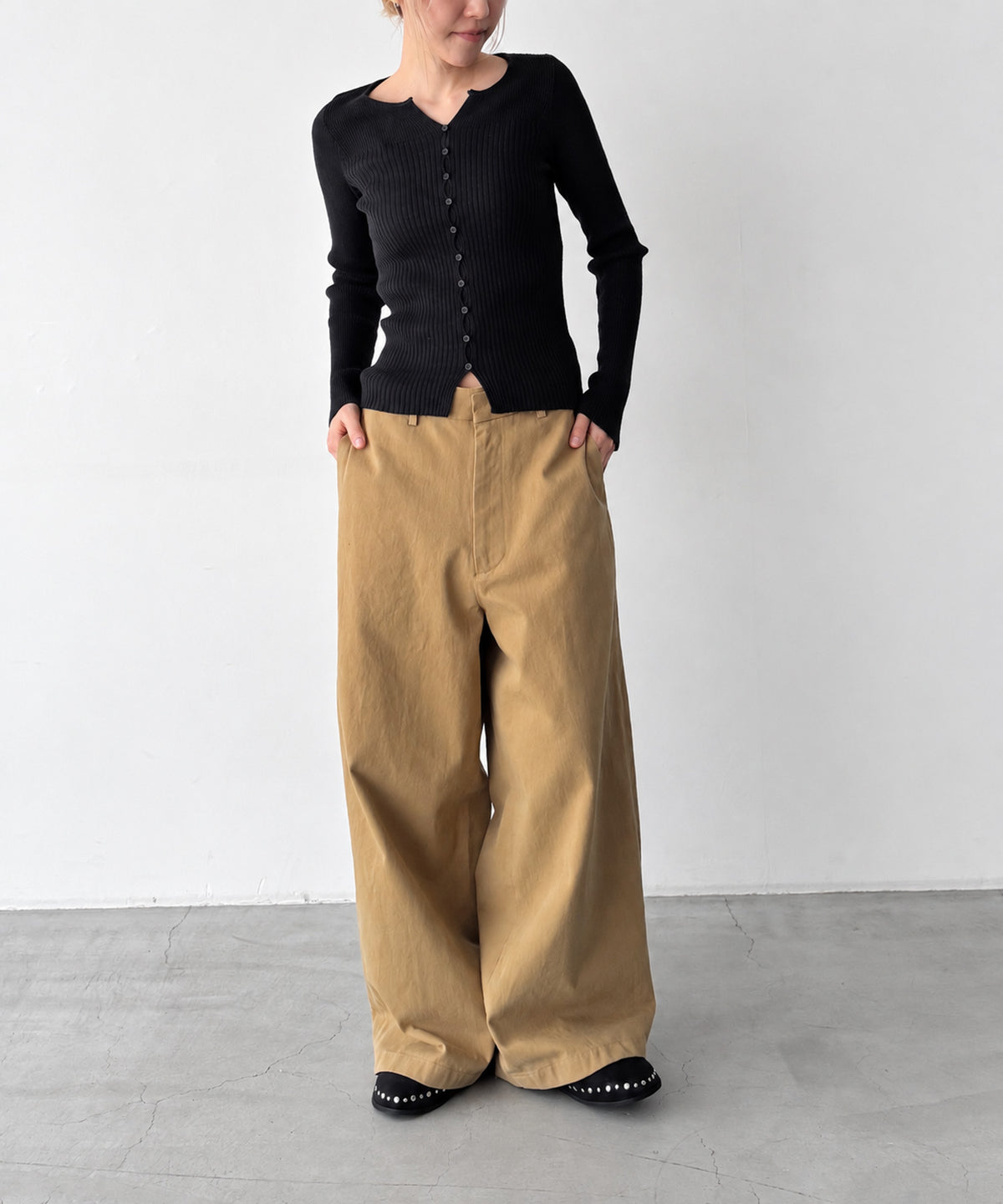 ワイドチノパンツ