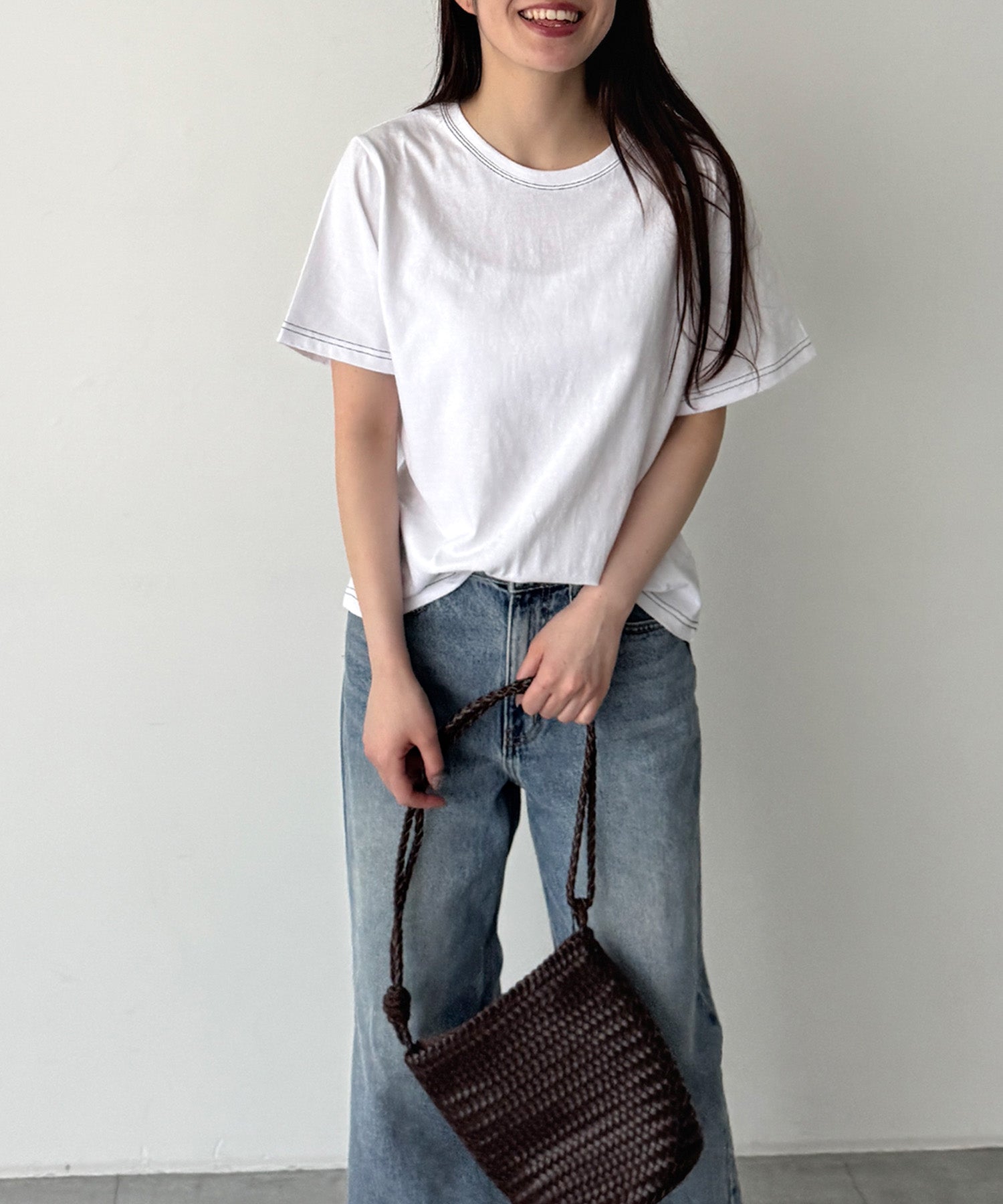 "SEE"ステッチTシャツ