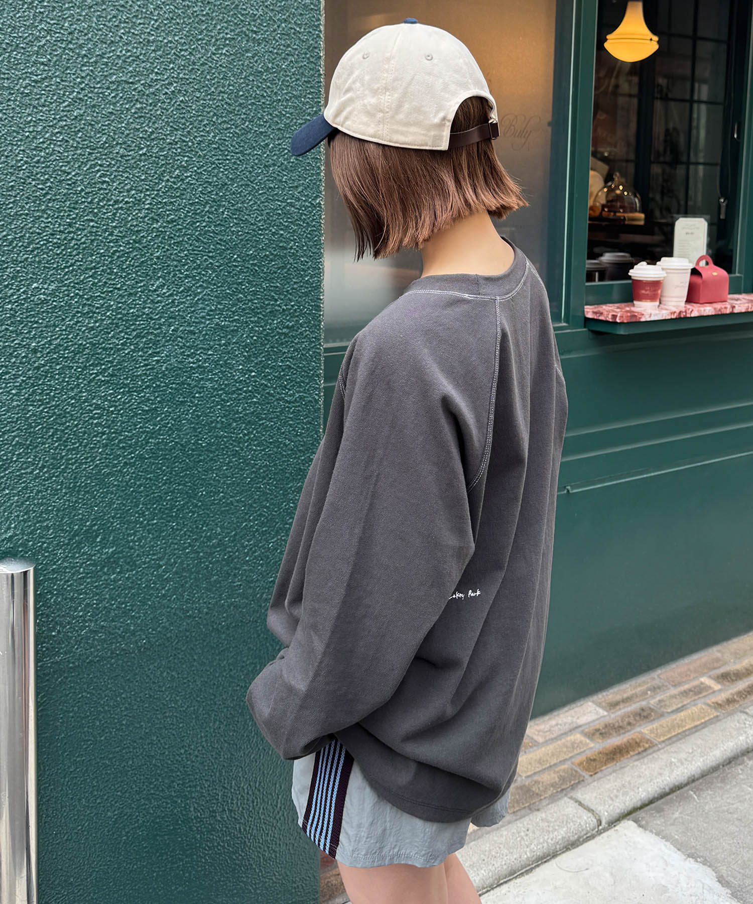 "Memories"ロゴCAP