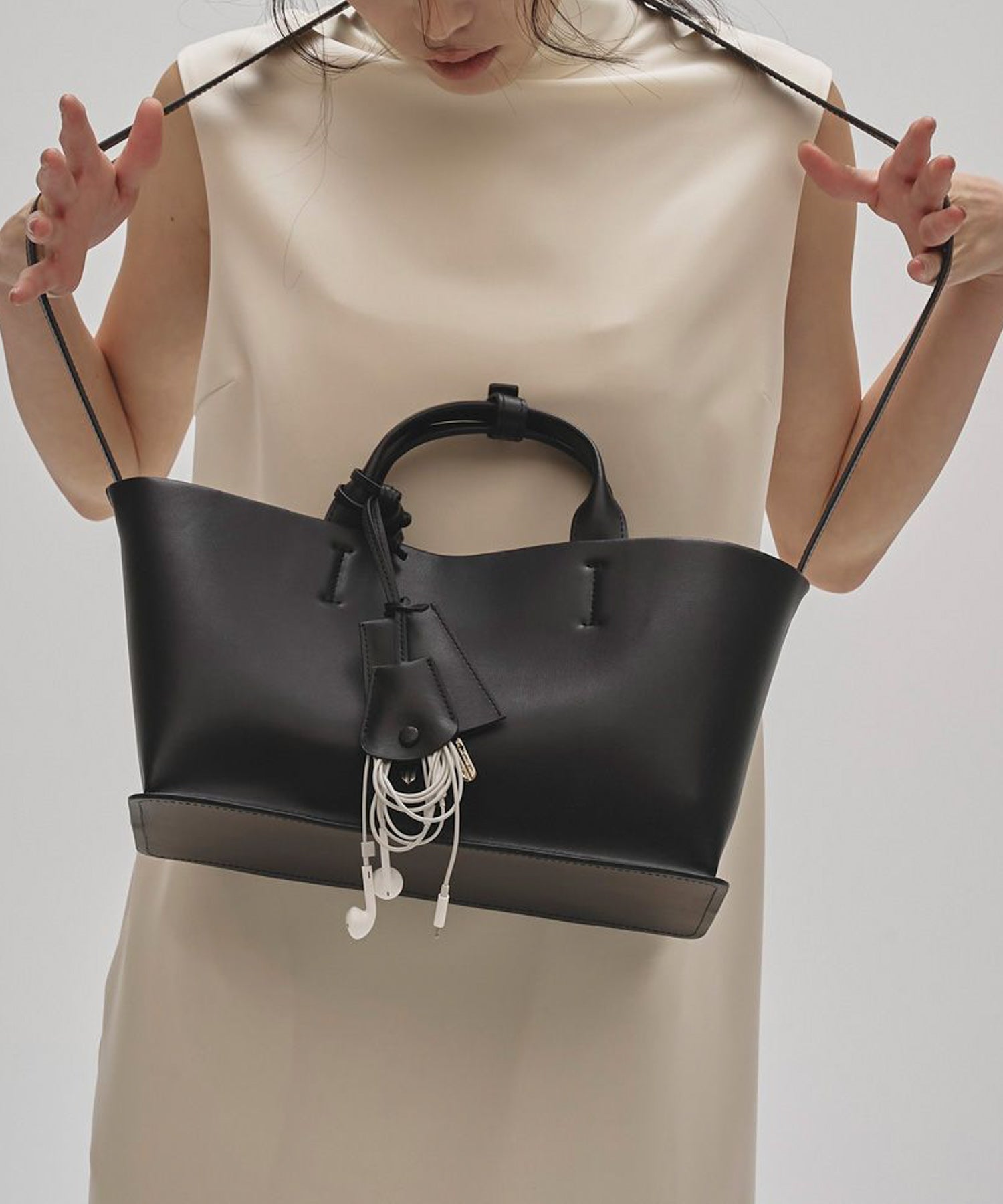 Useful Leather Bag(M) ユースフルレザーバッグ/12521011