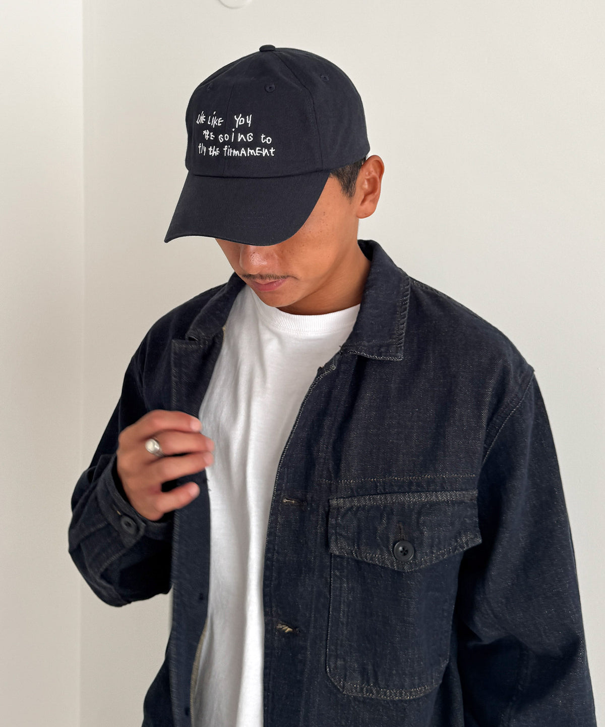 LiVE LiKE ロゴCAP