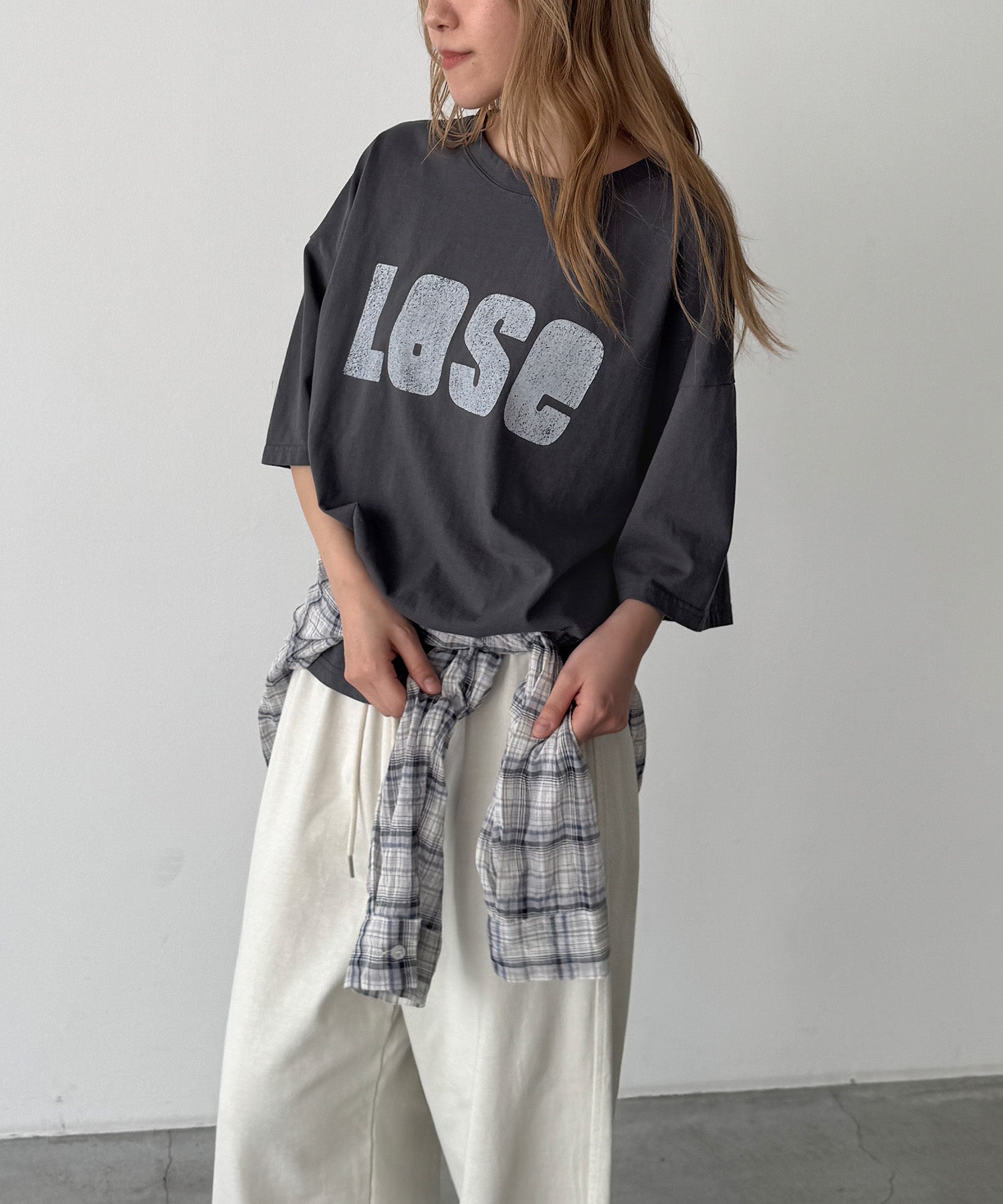 "LOSE"Tシャツ