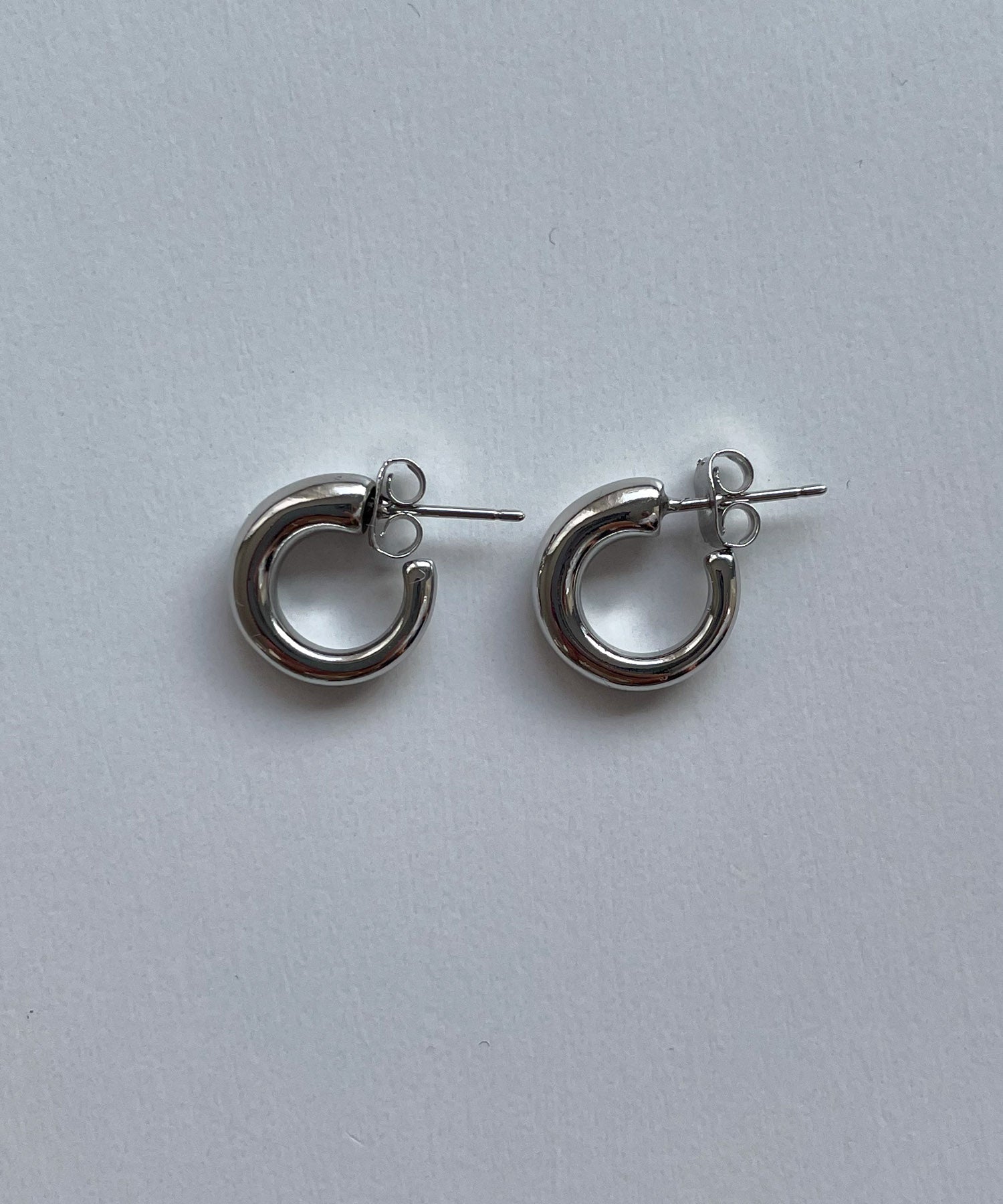 シンプルフープピアス