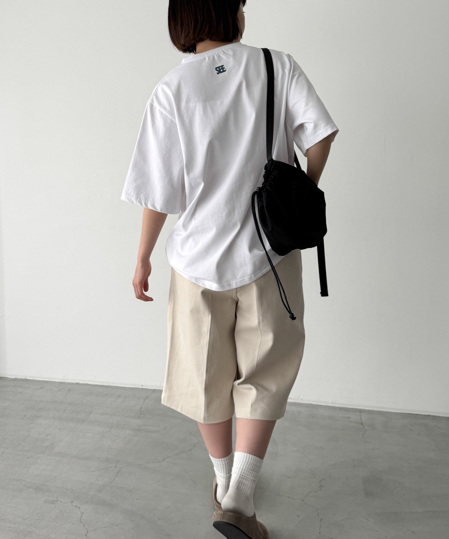 "SEE"Tシャツ