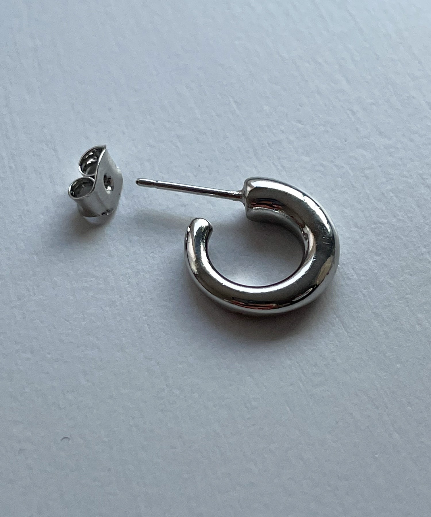 シンプルフープピアス