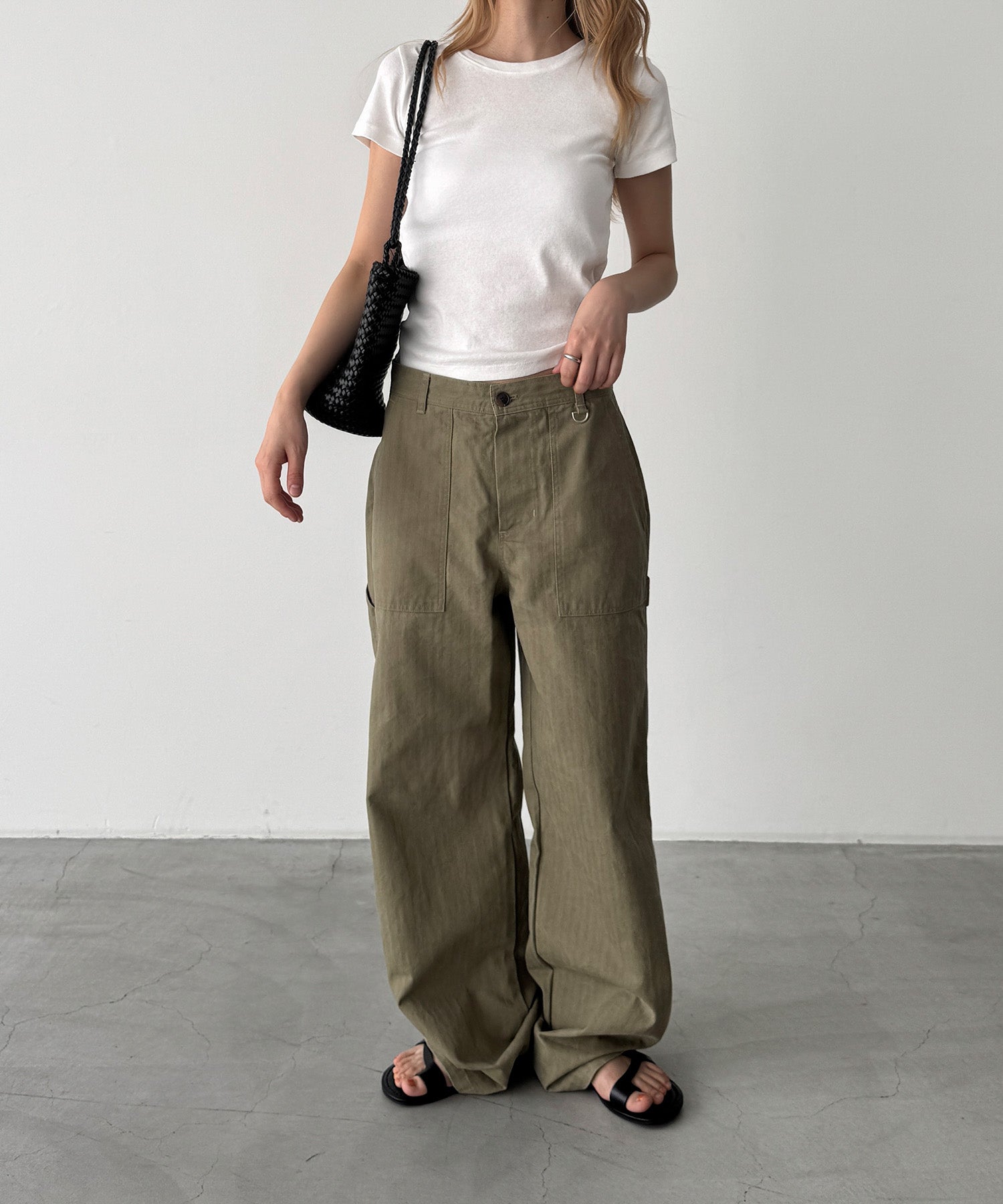 BASICコンパクトTシャツ
