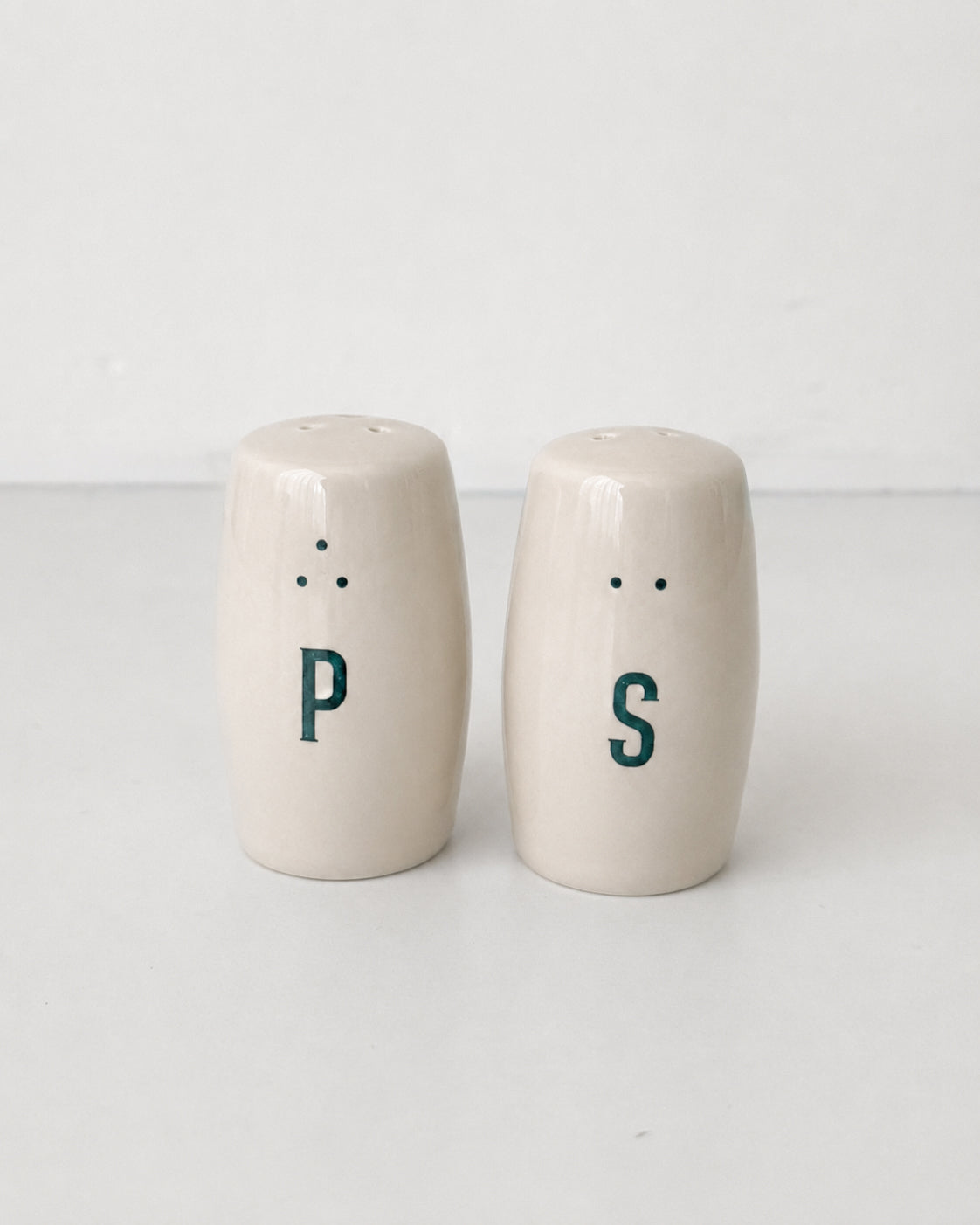 U/C SALT&PEPPER SHAKER SET U/Cソルト&ペッパーシェーカーセット/M-0855