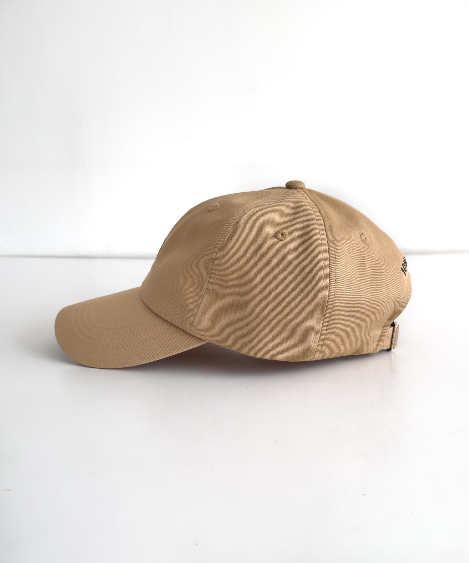 "HOUSE"刺繍CAP