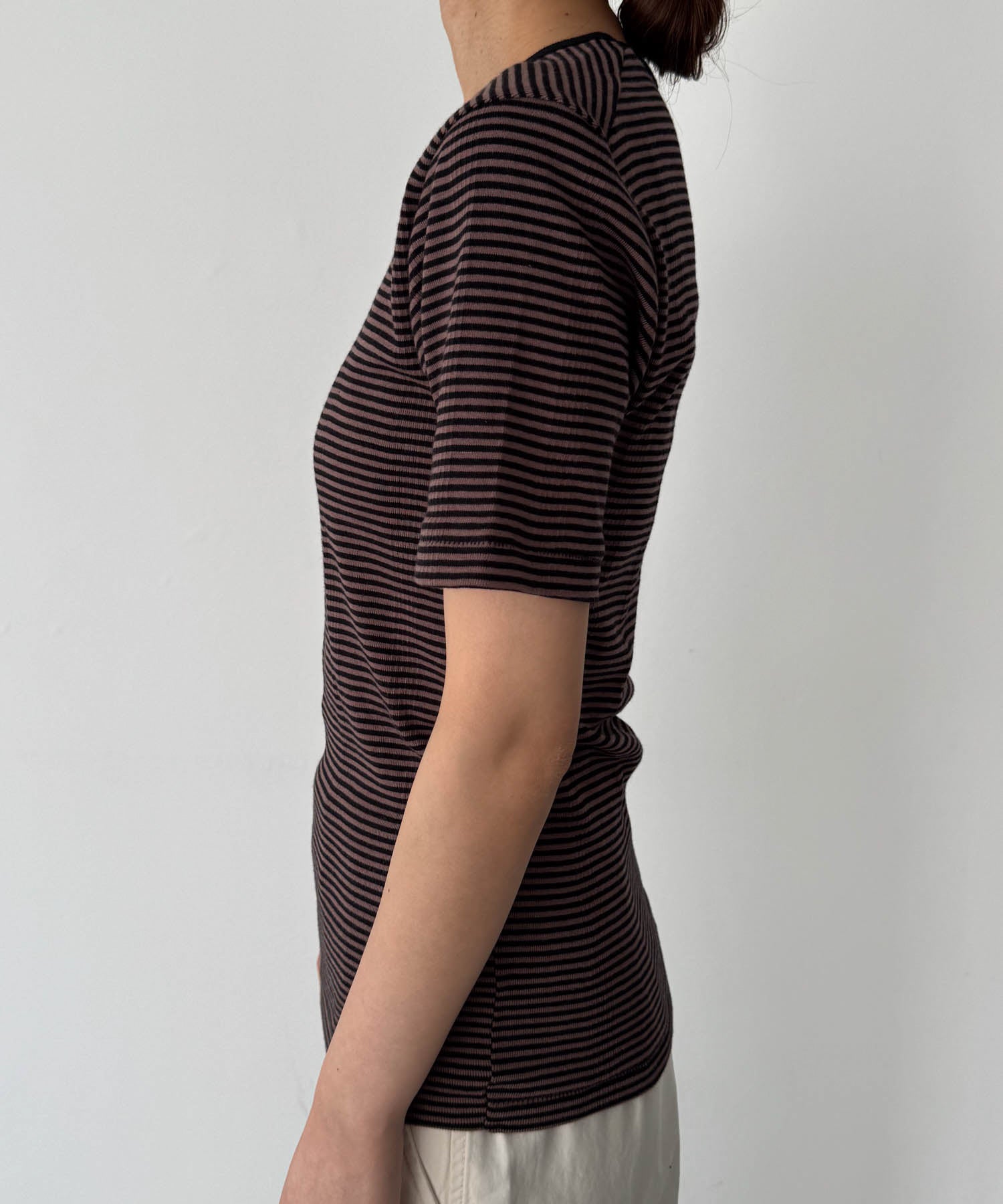 クルーネックTシャツ