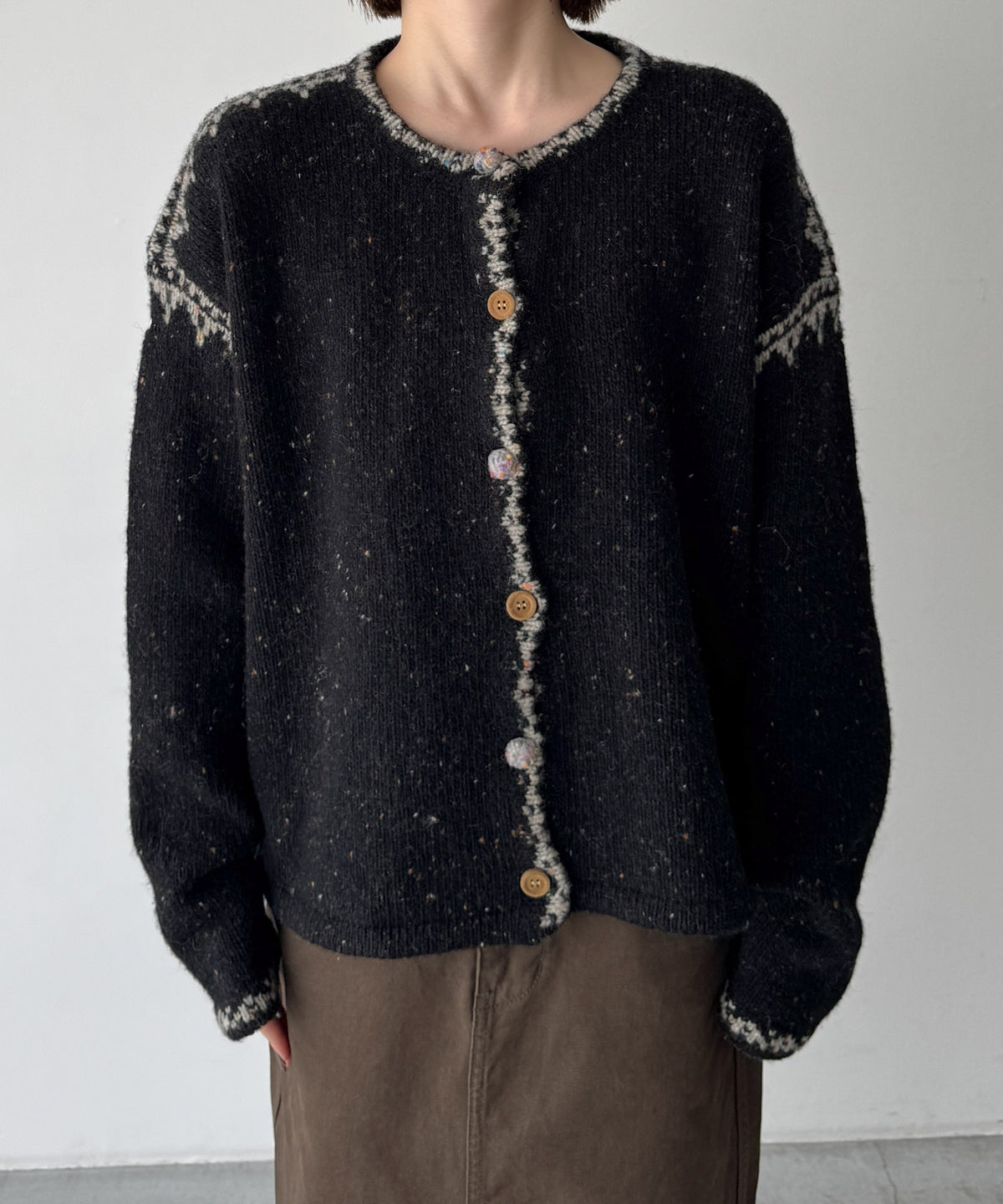 刺繍トリムニットカーディガン
