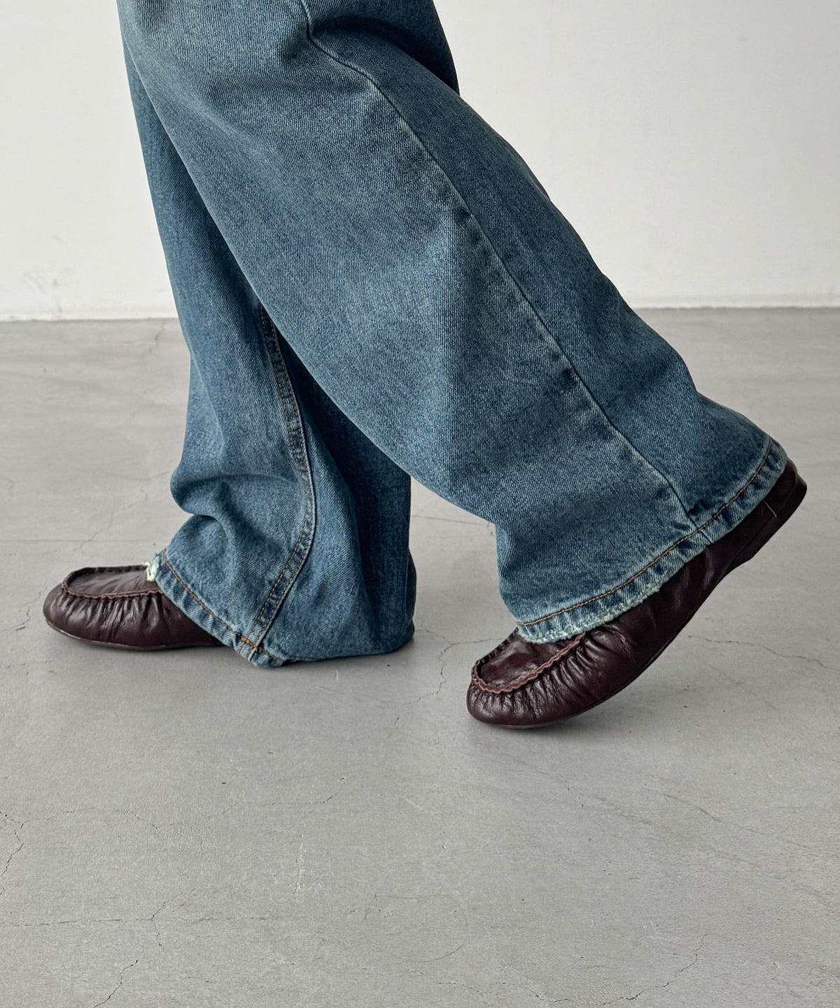 ロールーズストレート10オンスデニムパンツ 617