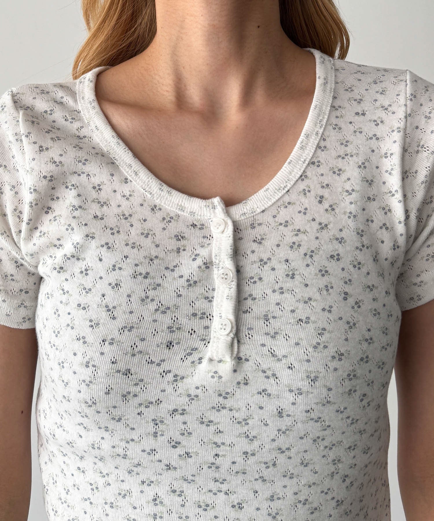 小花ヘンリーTシャツ