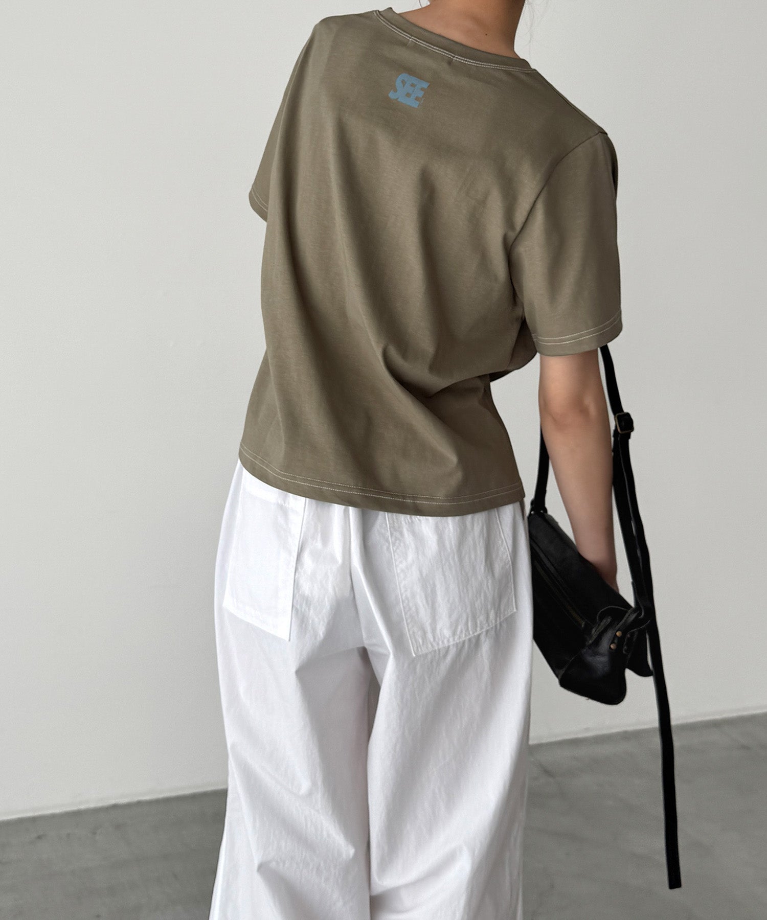 "SEE"ステッチTシャツ
