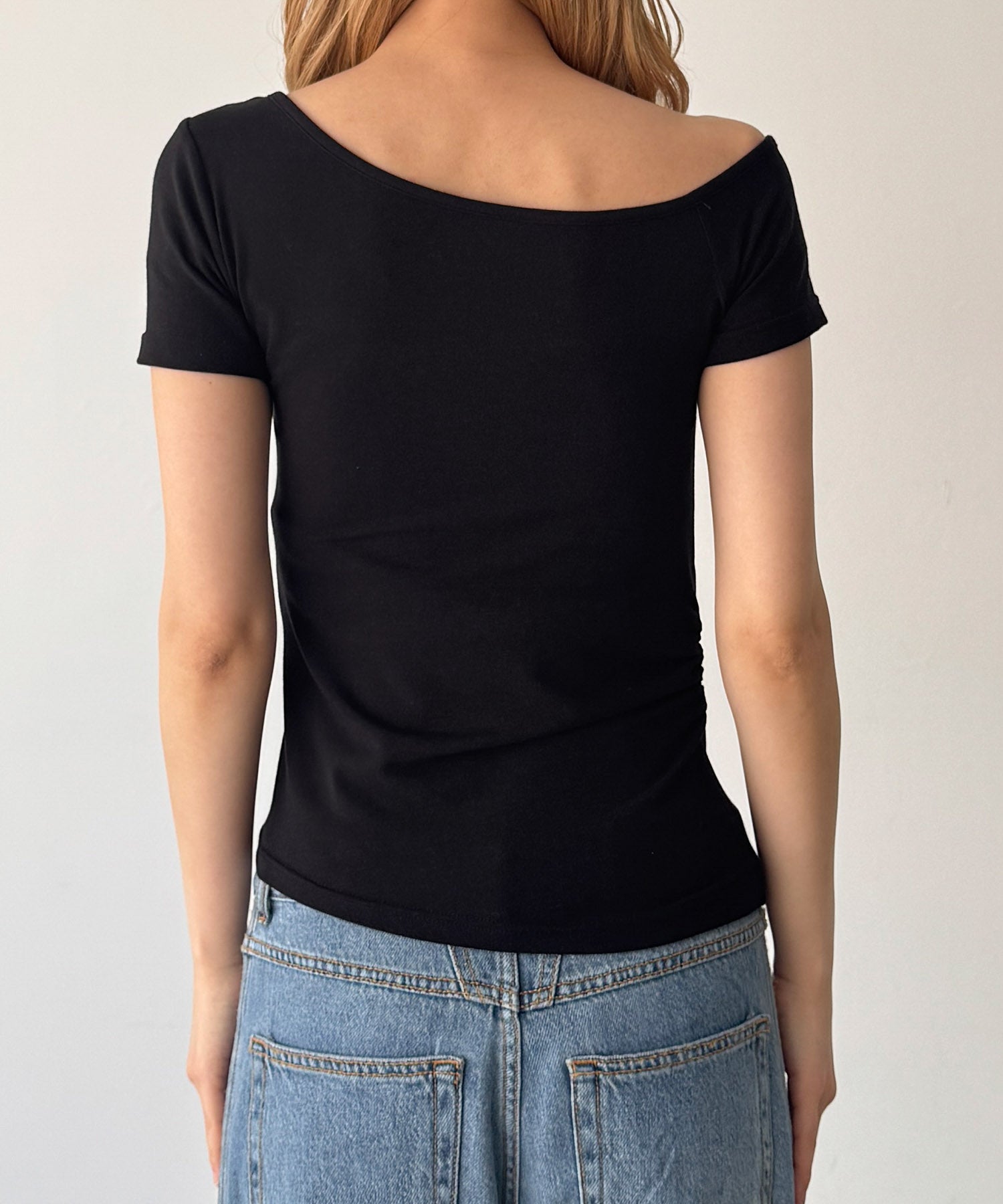 ワンショルダーサイドギャザーTシャツ