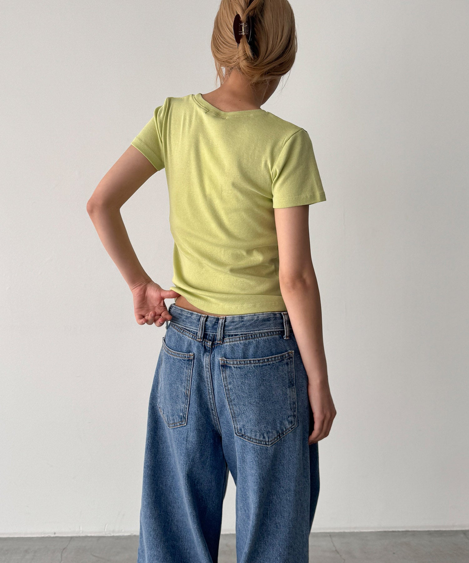BASICコンパクトTシャツ