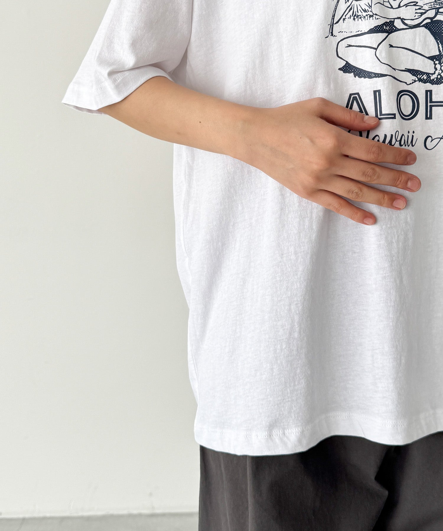 "ALOHA"Tシャツ