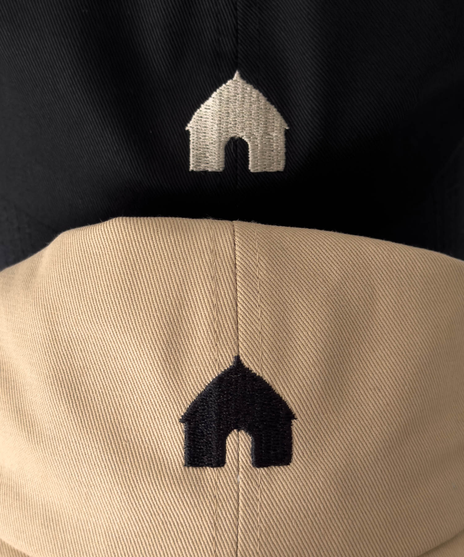 "HOUSE"刺繍CAP